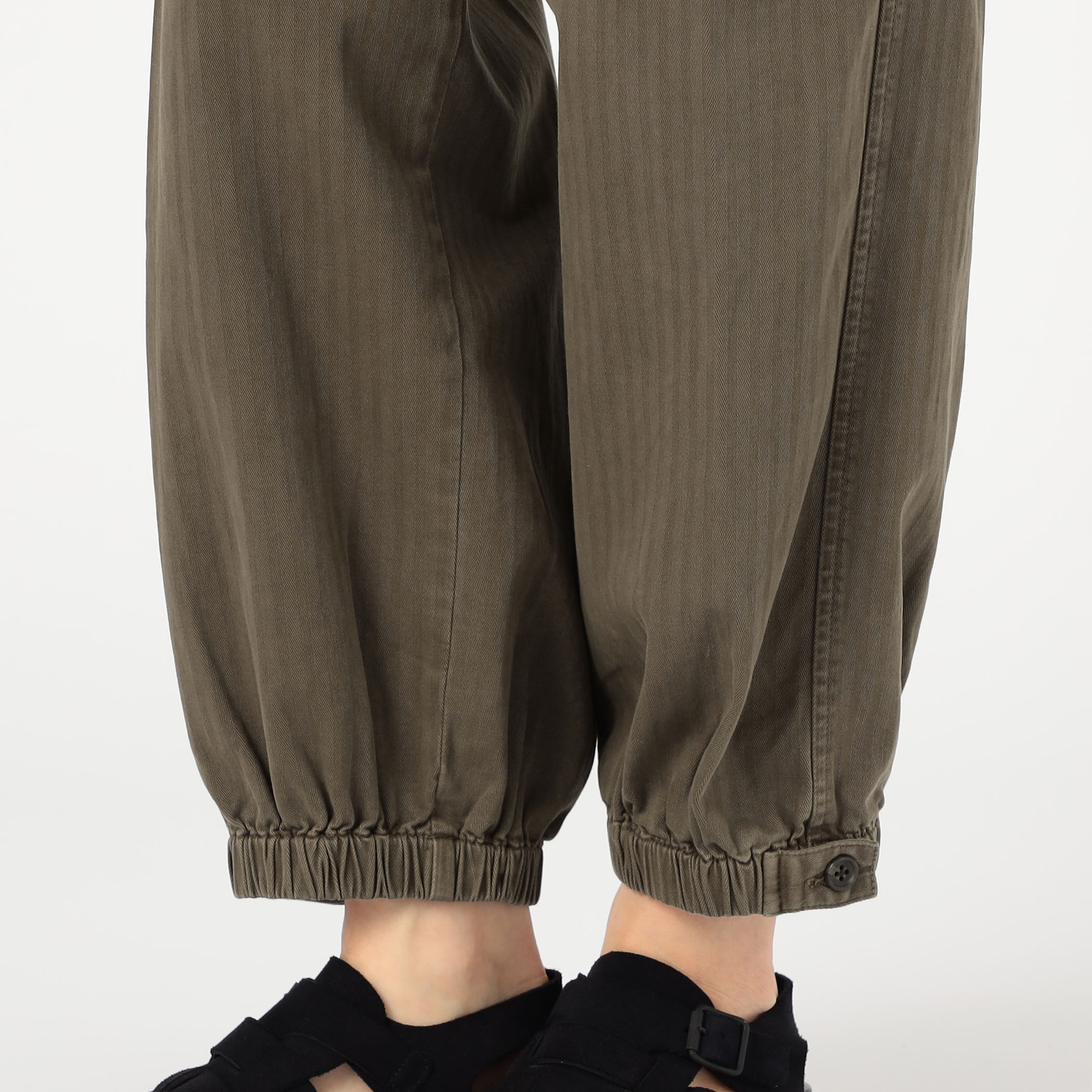 ヘリンボーンツイルパラシュートパンツ WHBS1102