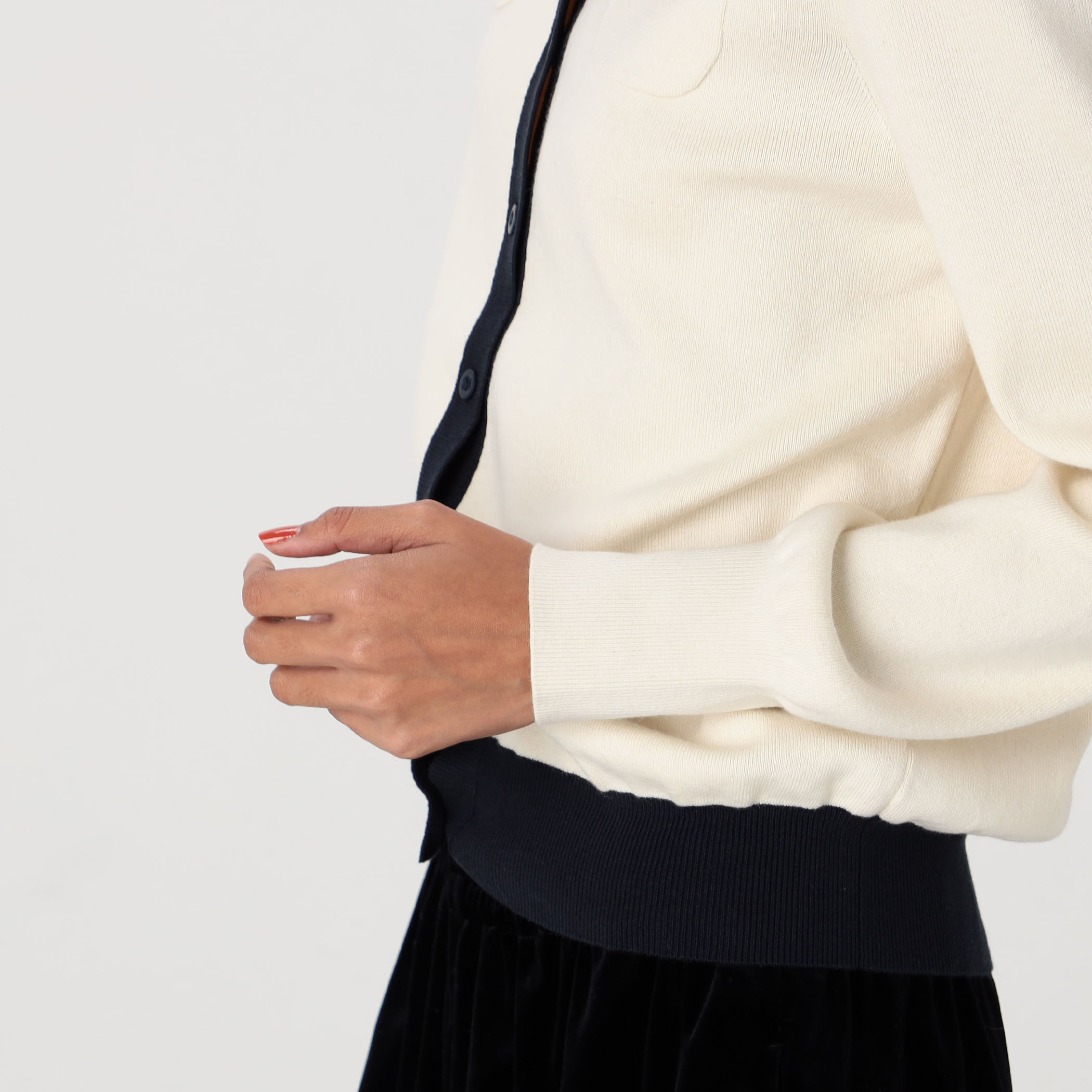 か*こ様 CABaN コットンカシミヤ バイカラークルーネックカーディガン　ブラ コットンカシミヤ バイカラークルーネックカーディガン | CABaN