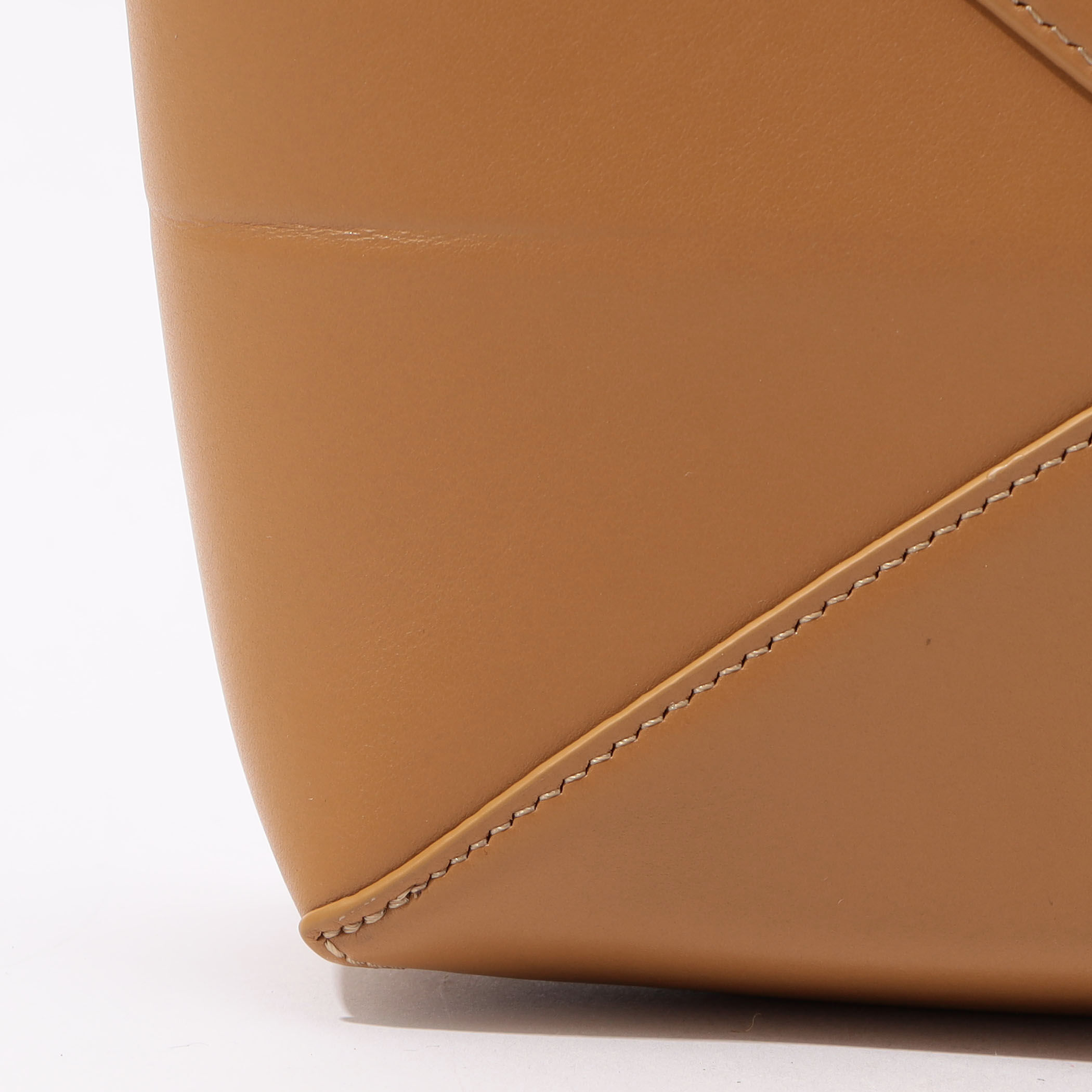良品 ◇ ロエベ ポーチ 茶系 箱付 A0300443 LOEWE パズルフォルドポーチ｜トゥモローランド 公式通販