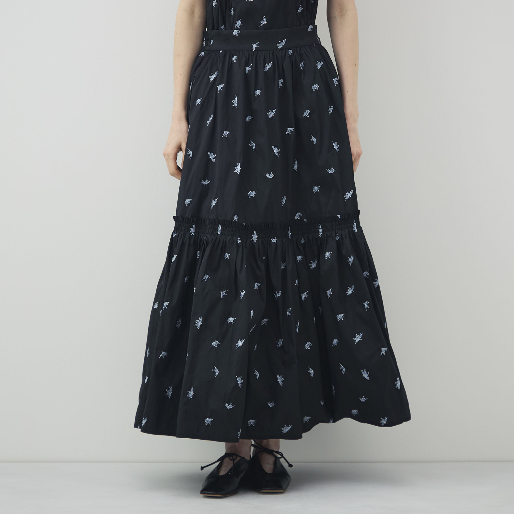 別注】NE QUITTEZ PAS BLACK ロングスカート｜トゥモローランド 公式サイト