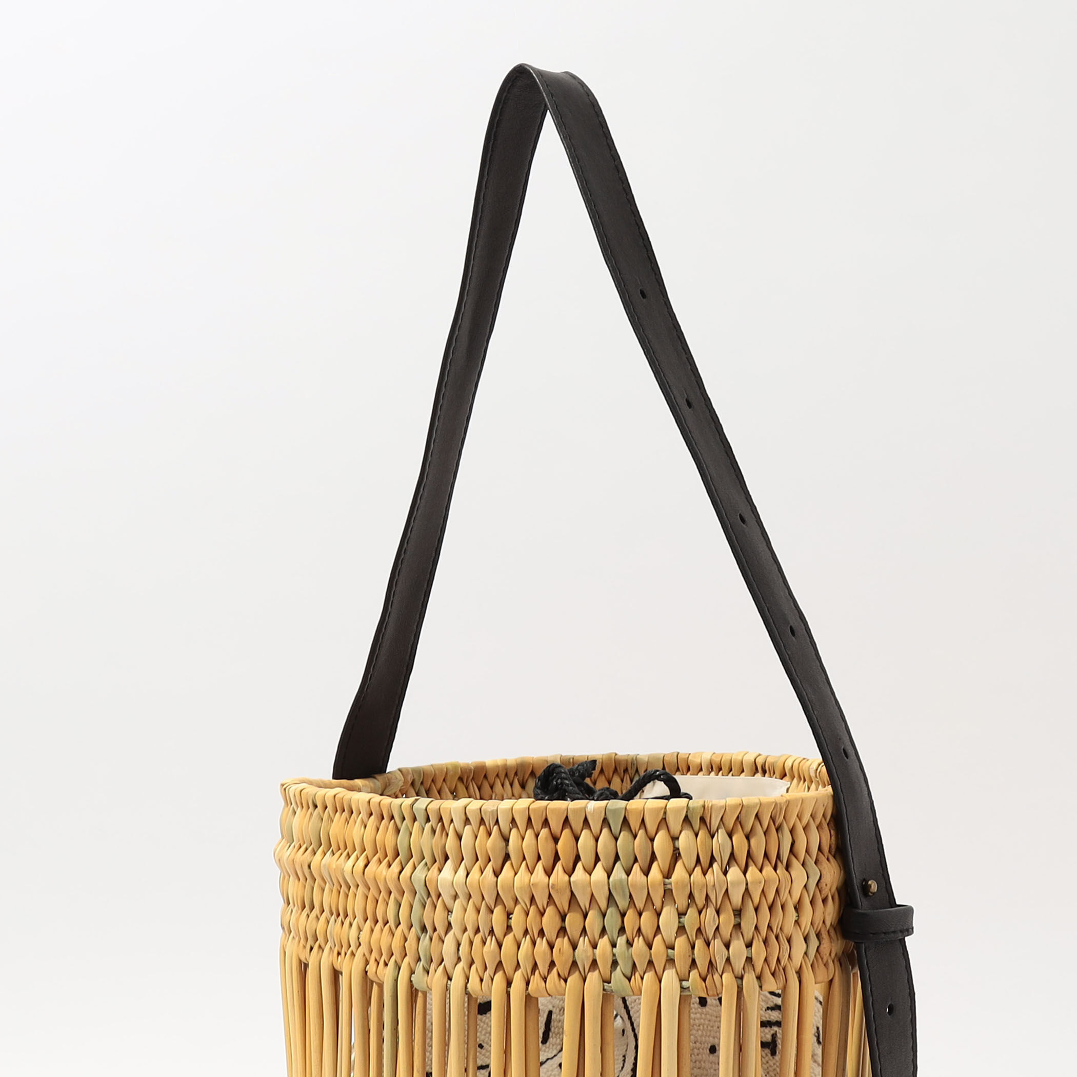 KECH LES ESSENTIAL ONE SHOULDER L バスケットバッグ