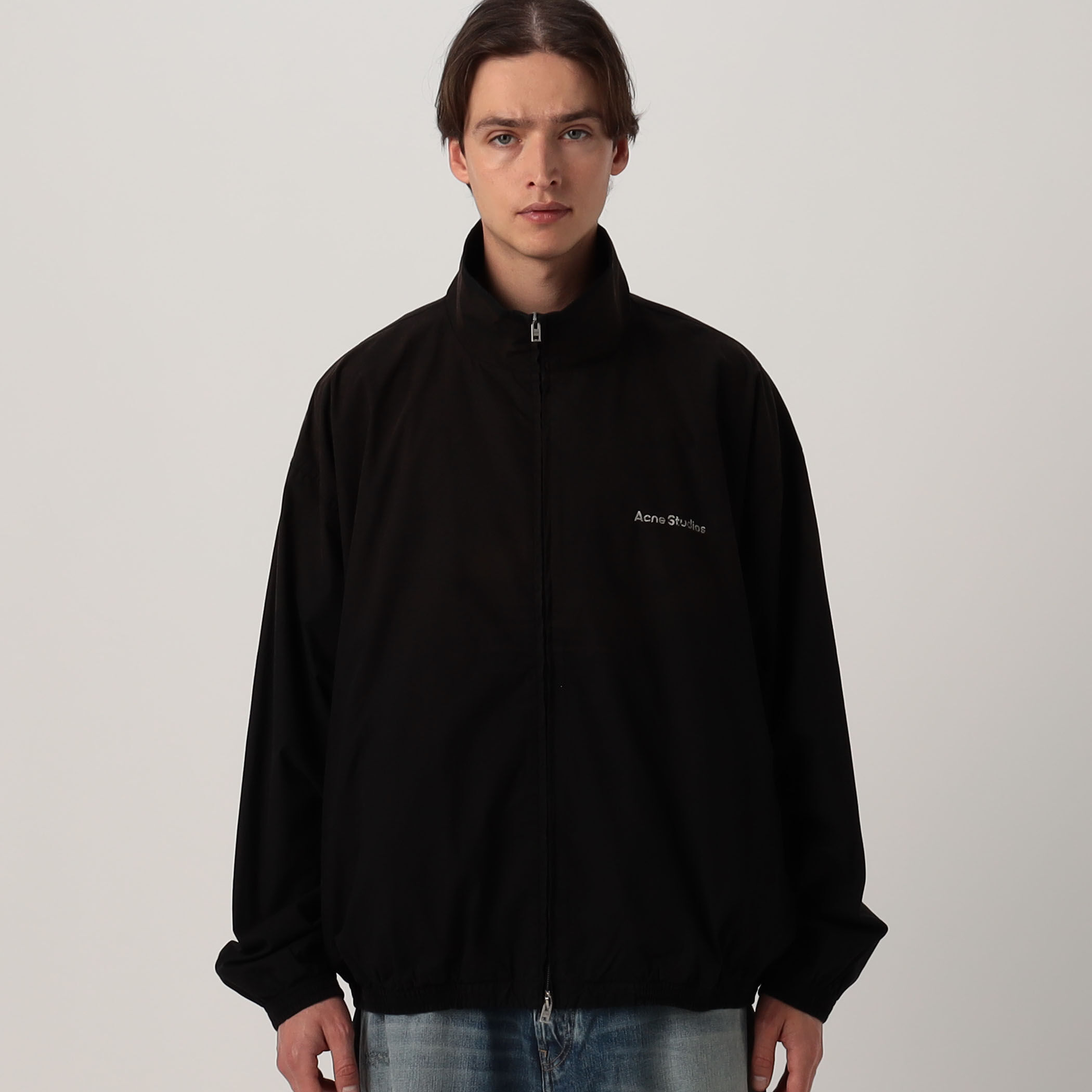 Acne Studios ロゴ ジッパーブルゾン｜トゥモローランド 公式サイト
