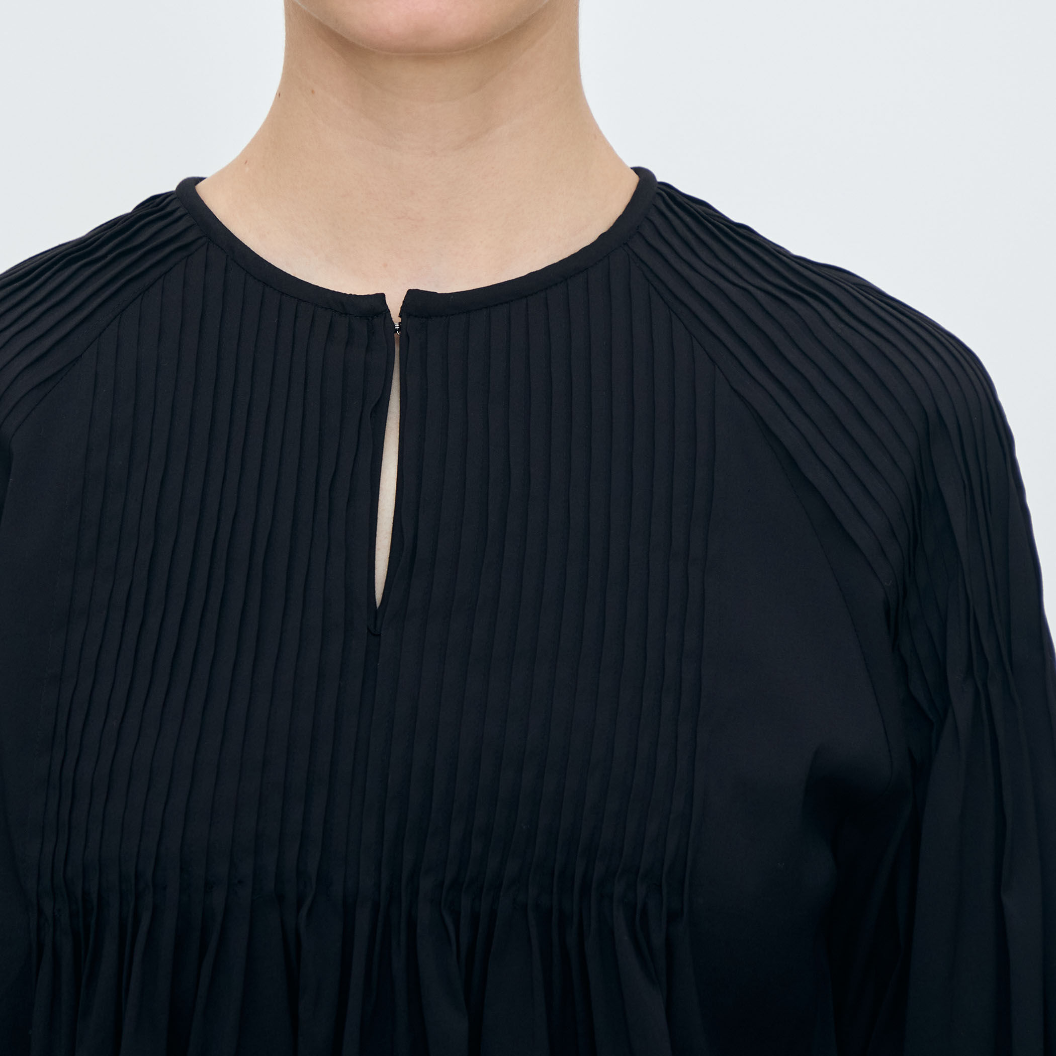 ハイパワーストレッチブロード ピンタックブラウス