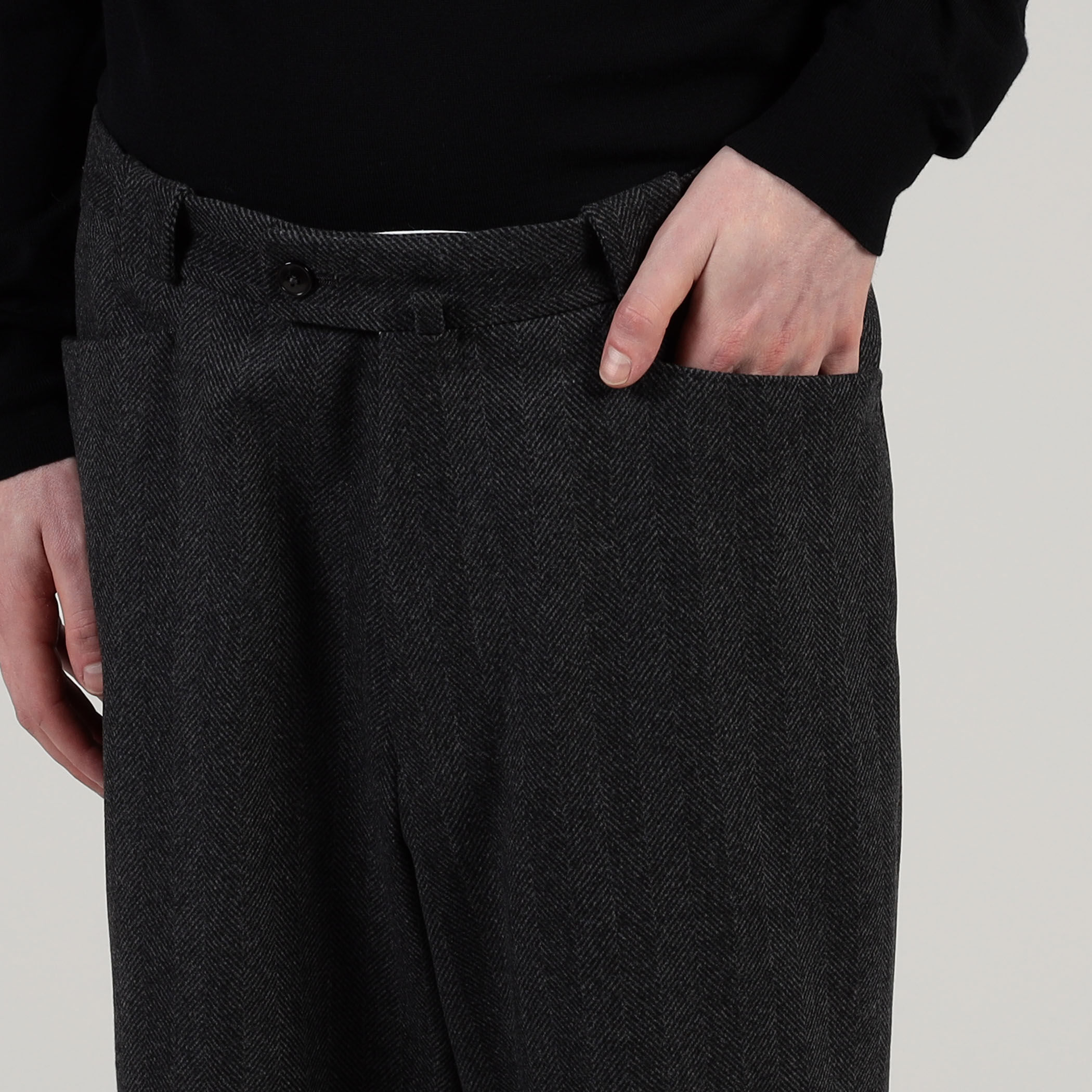 MAATEE＆SONS ノープリーツ Lポケットスラックス｜トゥモローランド