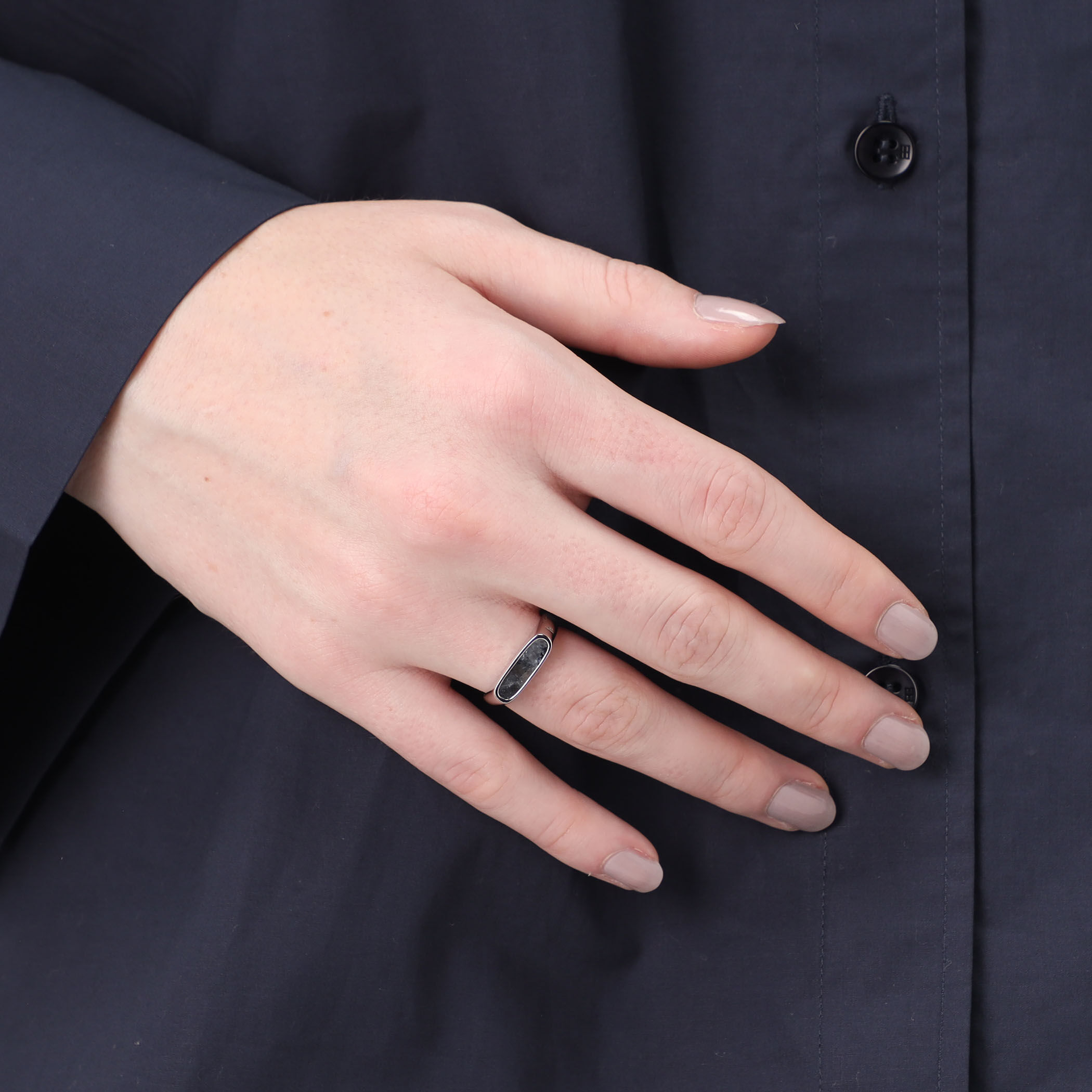 TOM WOOD Mario Ring Larvikite リング｜トゥモローランド 公式サイト
