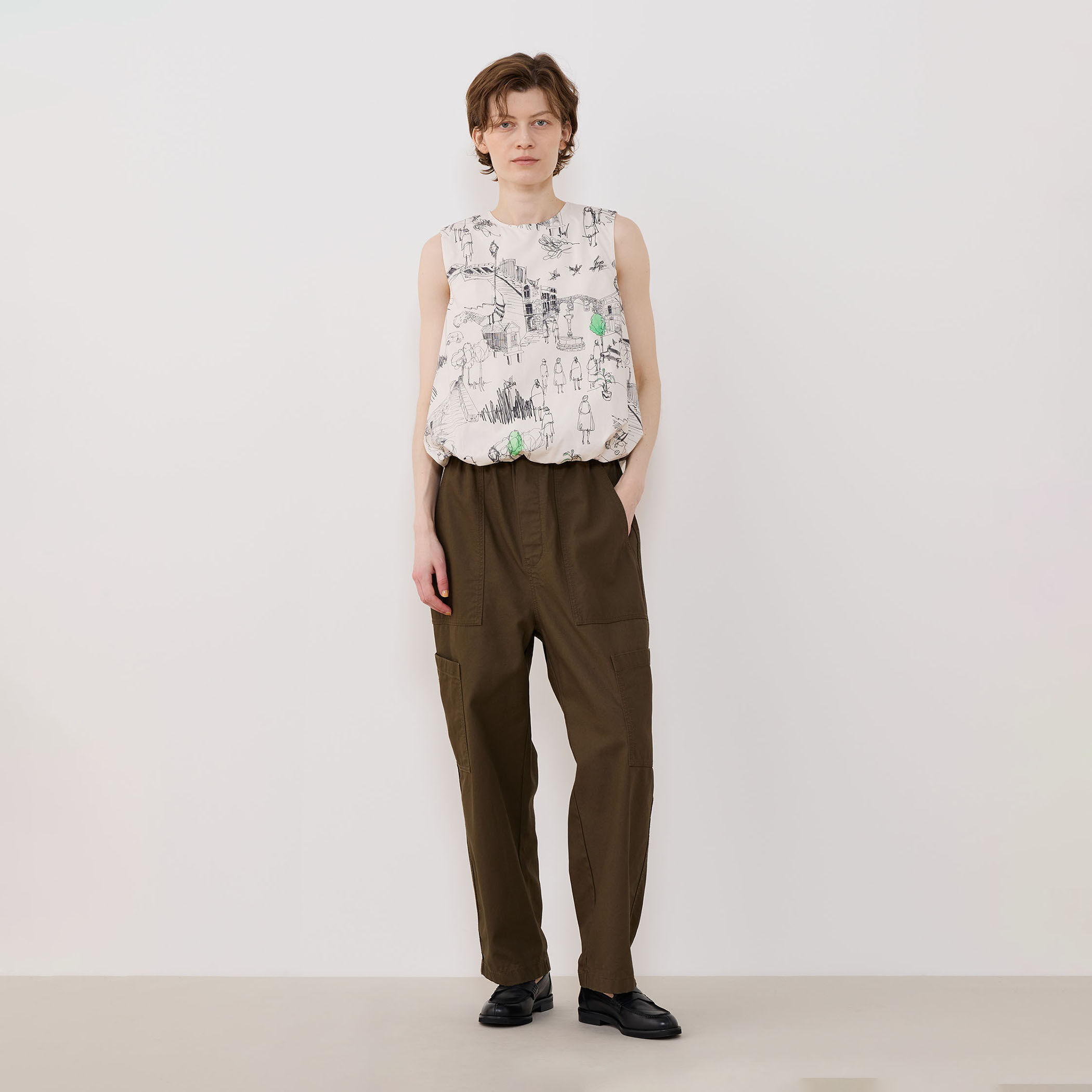 グリーンスケーププリント ノースリーブブラウス｜トゥモローランド