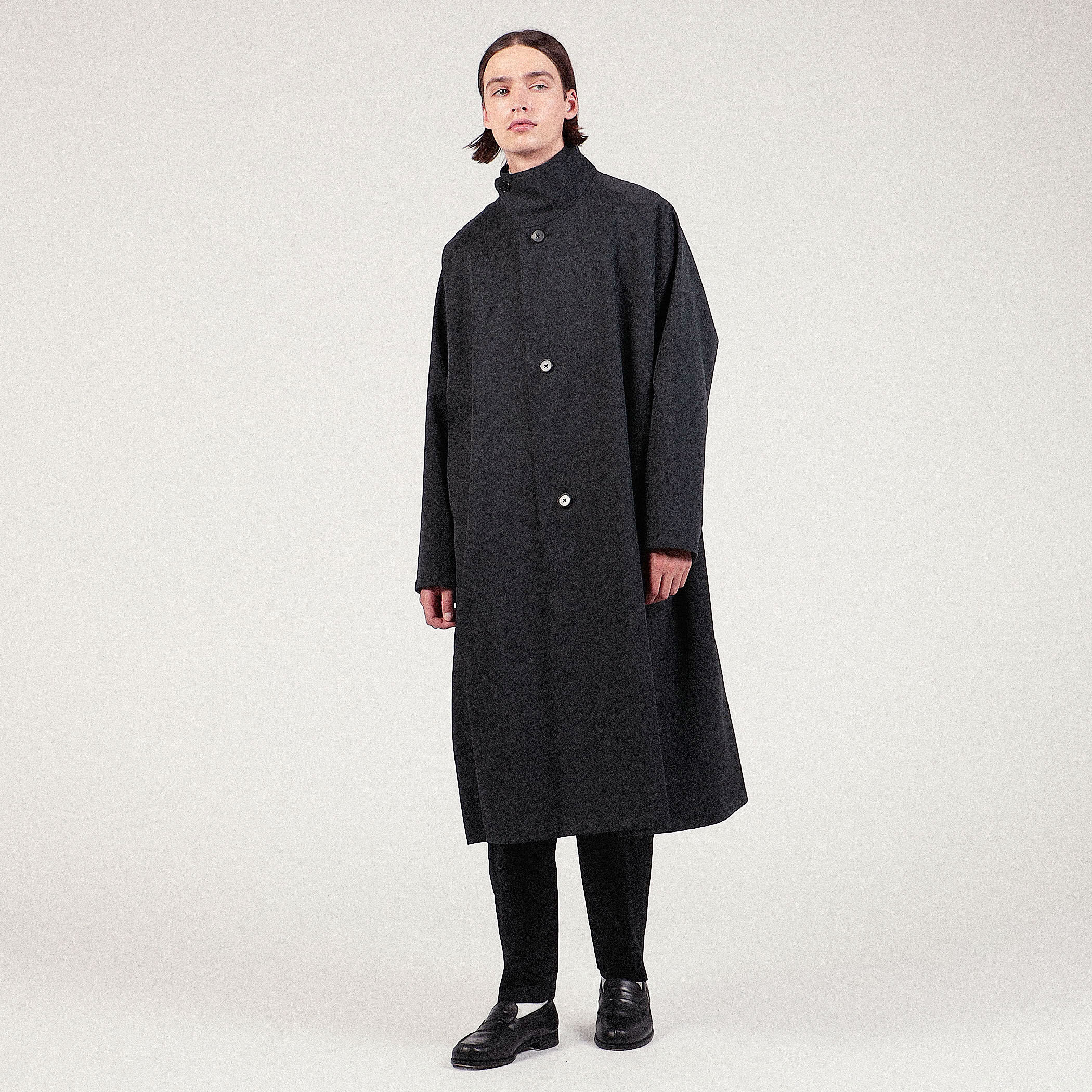ウールギャバジン スタンドカラーコート｜トゥモローランド 公式通販