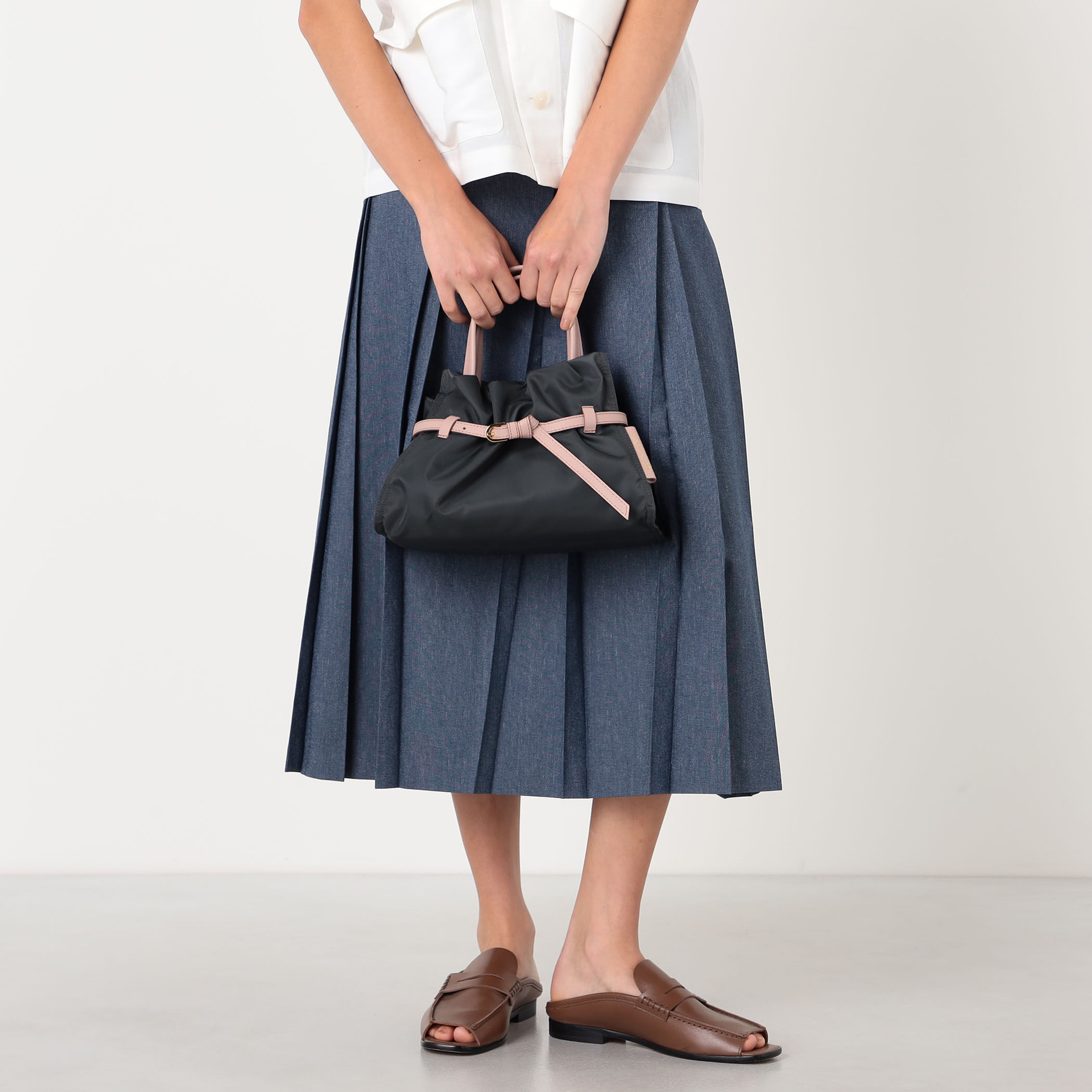 VIOLAd'ORO MINI NYLON BIANCA トートバッグ｜トゥモローランド 公式サイト