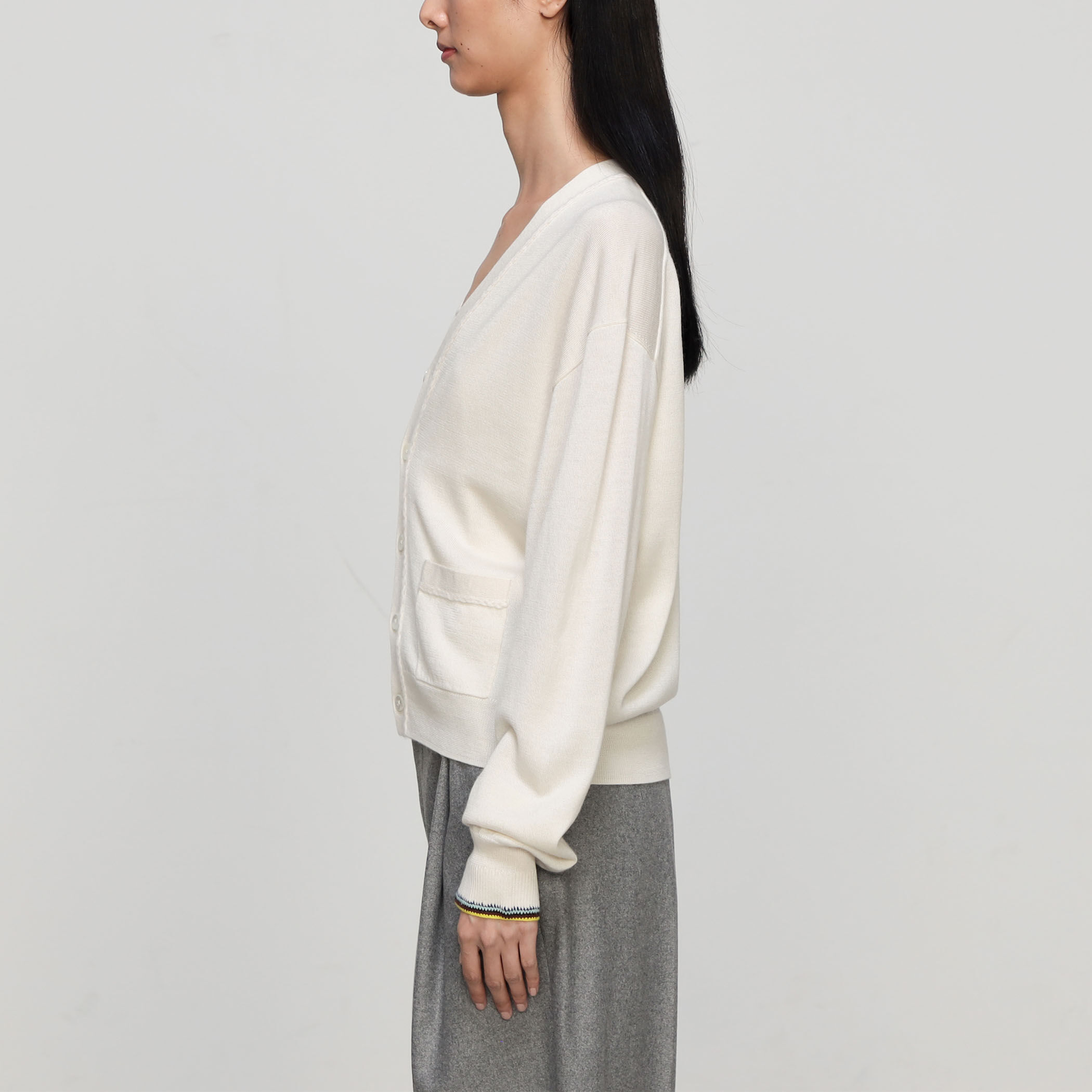美品✨現行 ドゥロワー コットンカシミヤ裏毛ドットボタンカーディガン リサイクルカシミヤ Vネックカーディガン WRBC2545｜トゥモローランド