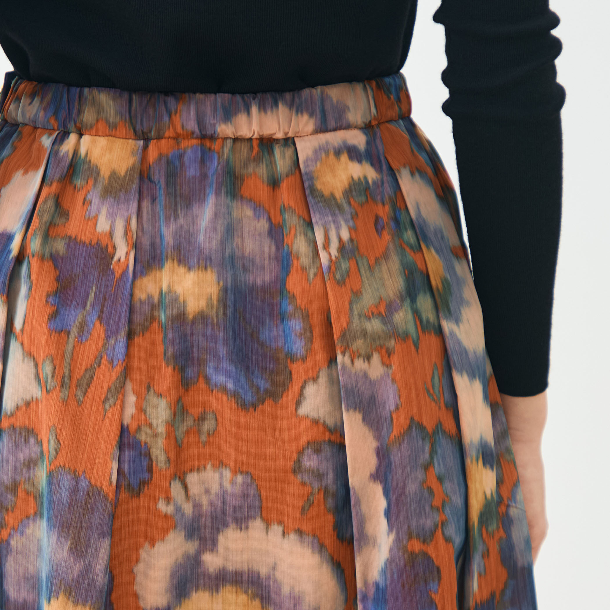 TOMOROWLAND ヴァーミリオンプリント タックスイングスカート ヴァーミリオンプリント タックスイングスカート｜トゥモローランド