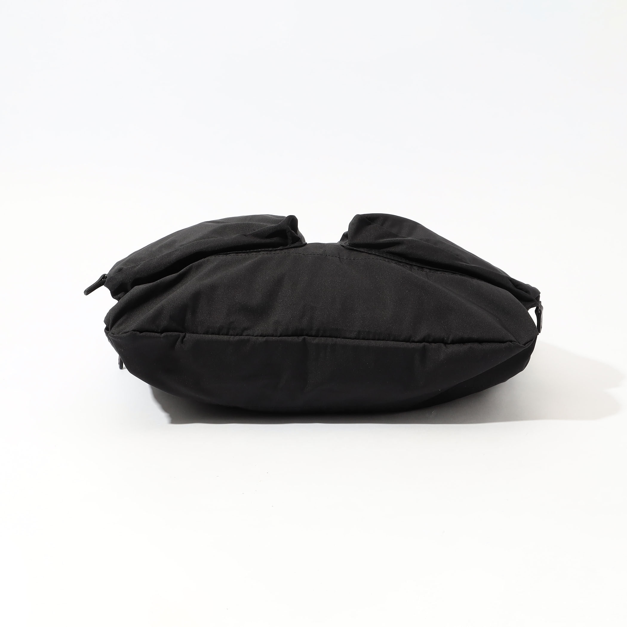 AMIACALVA Gabardine helmetbag ヘルメットバッグ｜トゥモローランド 公式通販