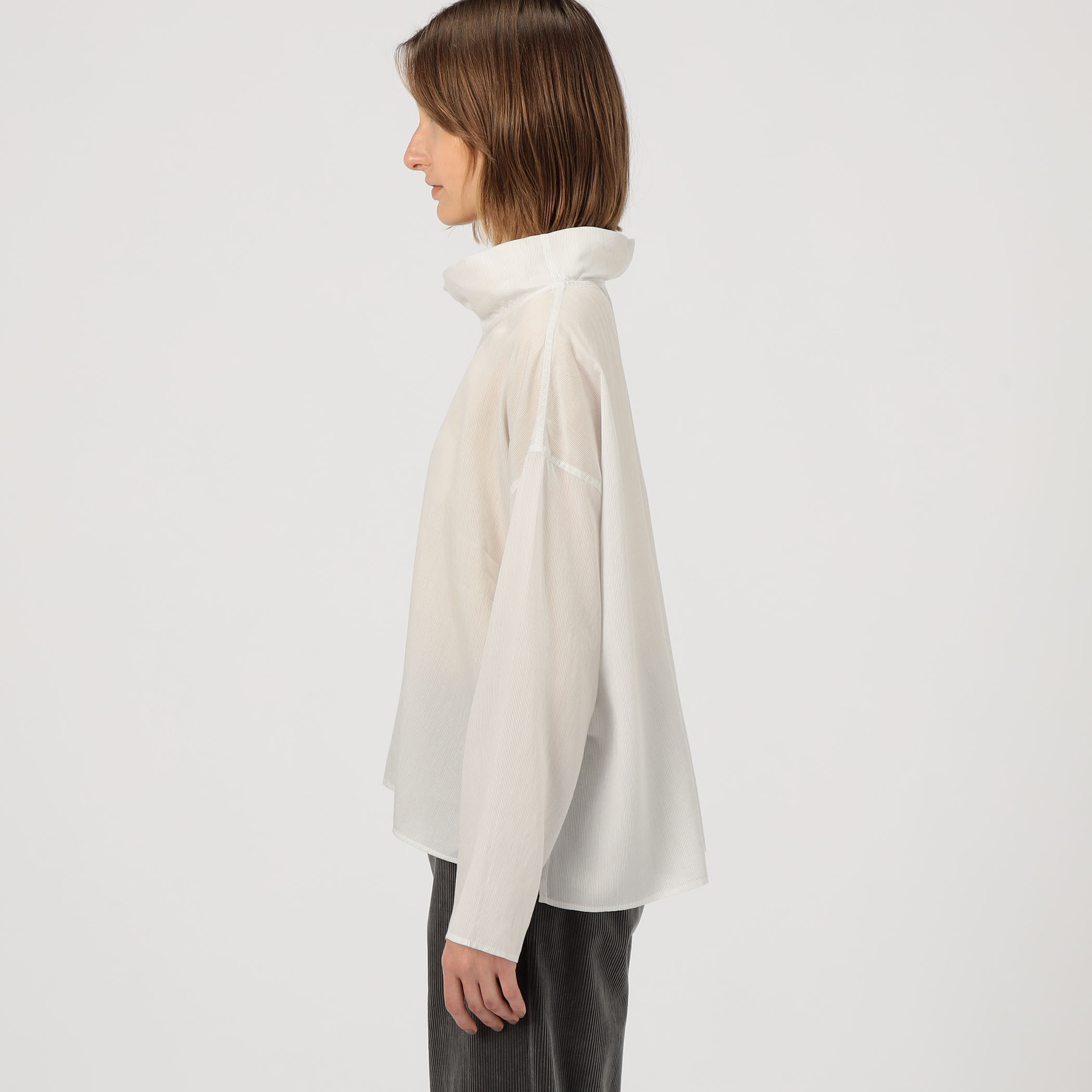 セルロースシルクブロード ハイネックプルオーバーシャツ