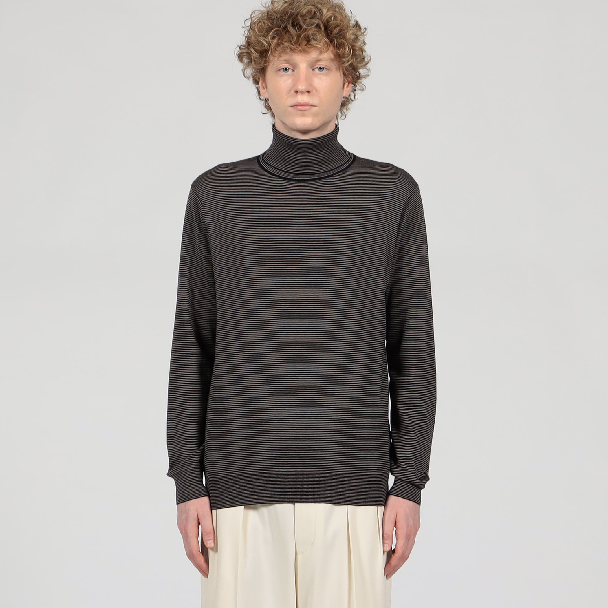 TOMORROWLAND スーパーファインメリノウール タートルネック TOMORROWLAND tricot スーパーファインメリノウール