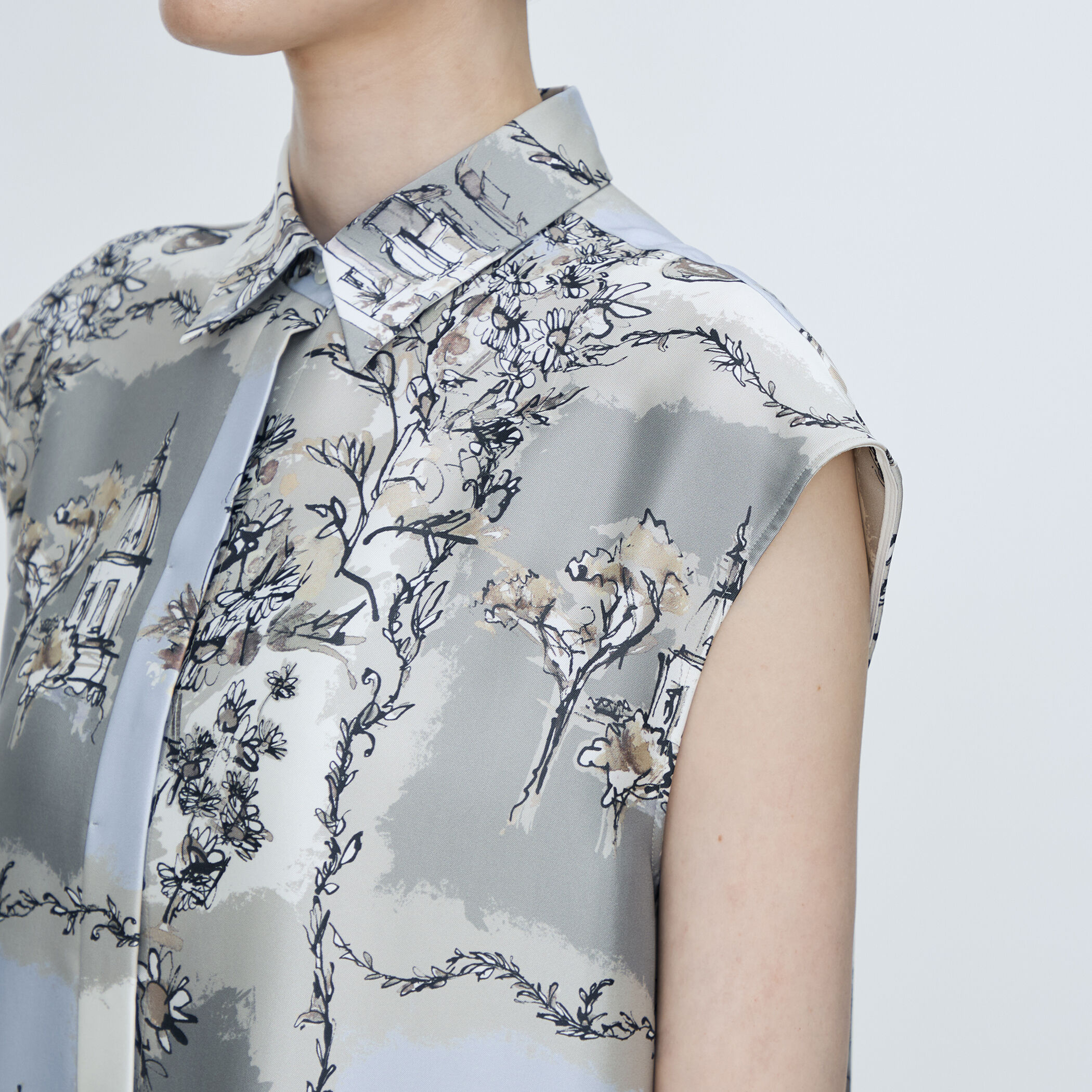 noriko　美品♪ トゥモローランド　ブラウス　フレンチスリーブ モノクロームフラワープリント ピンタックフレンチスリーブブラウス