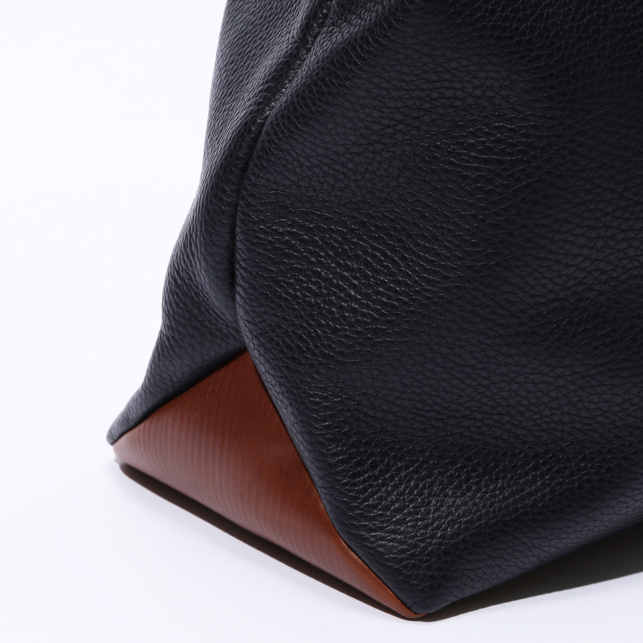 WEB限定・別注】Daniel＆Bob×TOMORROWLAND BAIN ALCE レザーバッグ