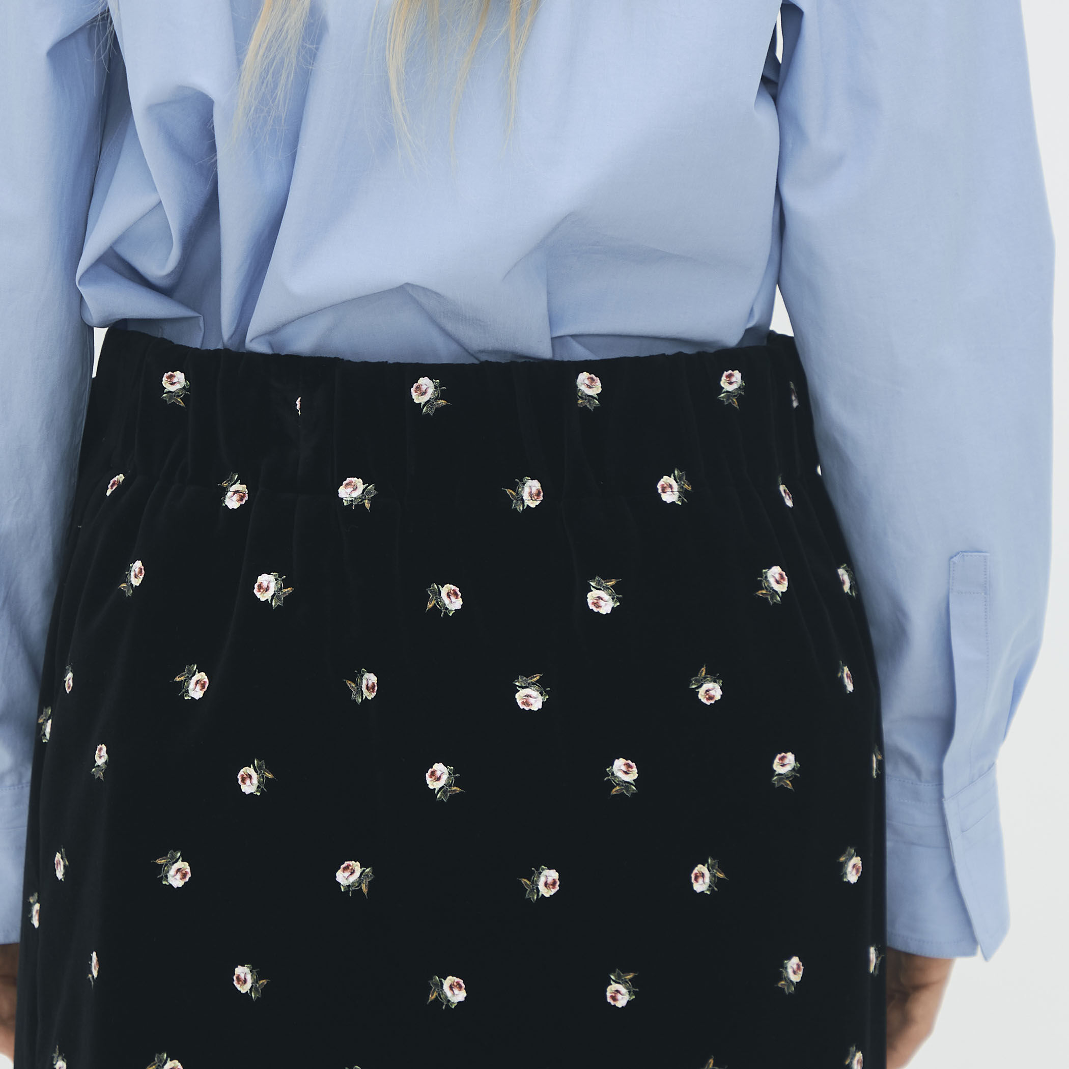 ベロア PETIT ROSEプリントミニスカート｜トゥモローランド 公式通販