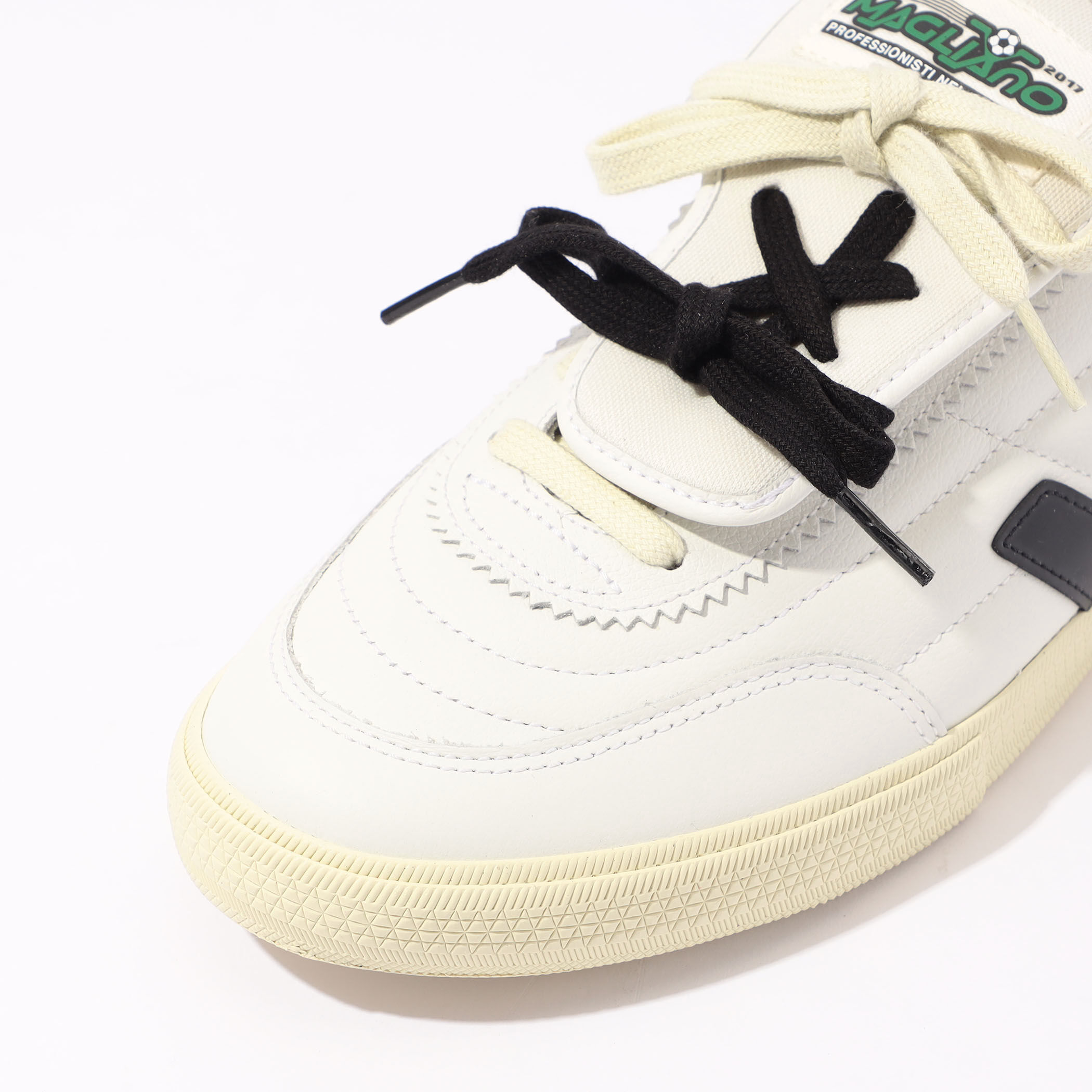 VEJA × MAGLIANO PANENKA スニーカー｜トゥモローランド 公式サイト