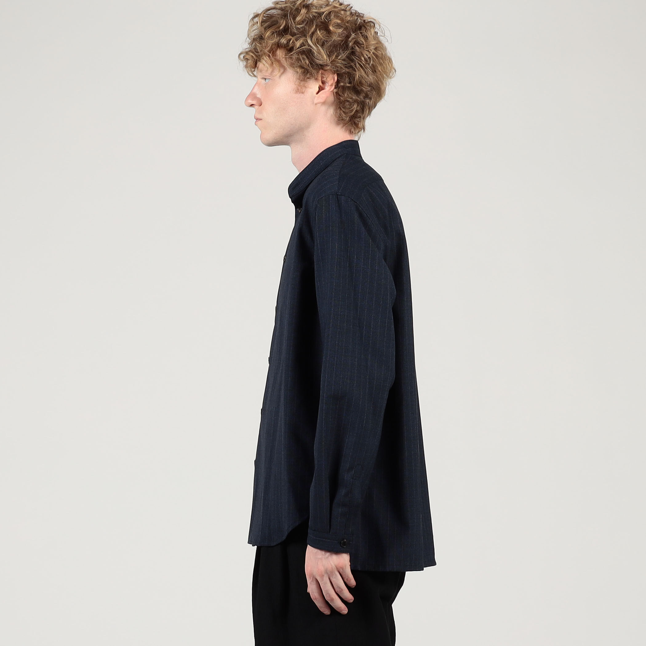 別注】The CLASIK MINIMAL COLLARLESS SHIRT｜トゥモローランド 公式サイト