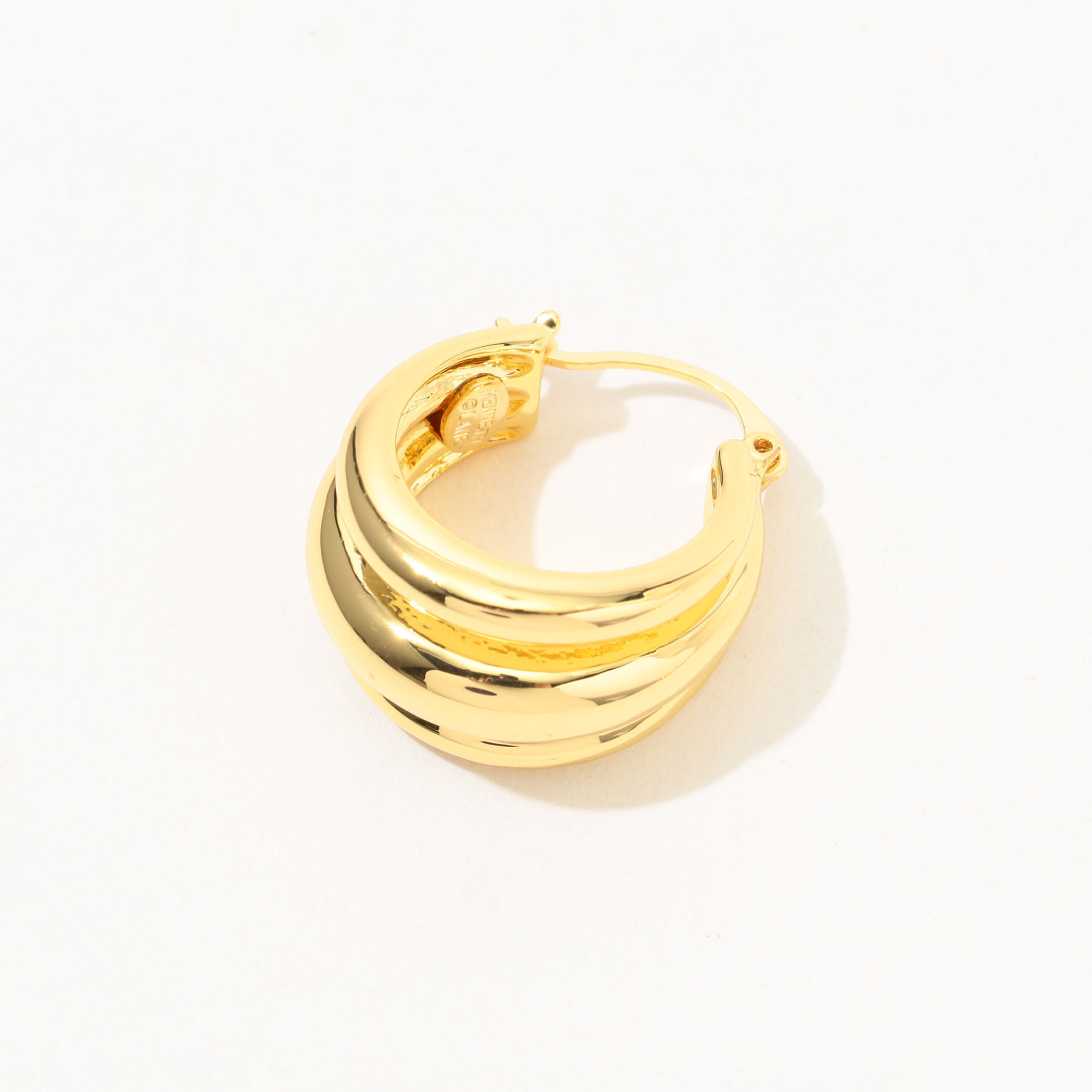 Kenneth Jay Lane ゴールドフープピアス｜トゥモローランド 公式通販