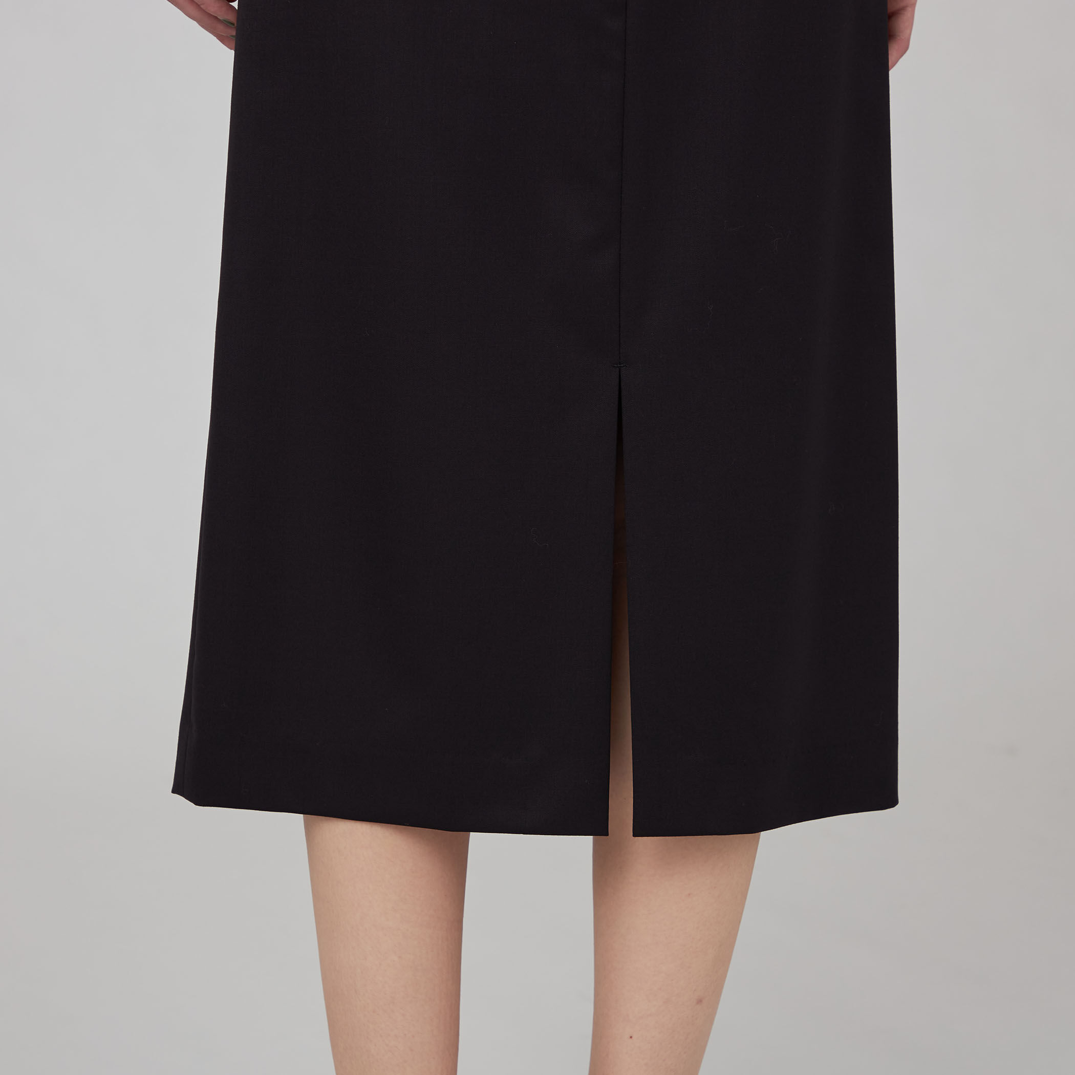 ファインウーステッドウール ストレートスカート｜トゥモローランド