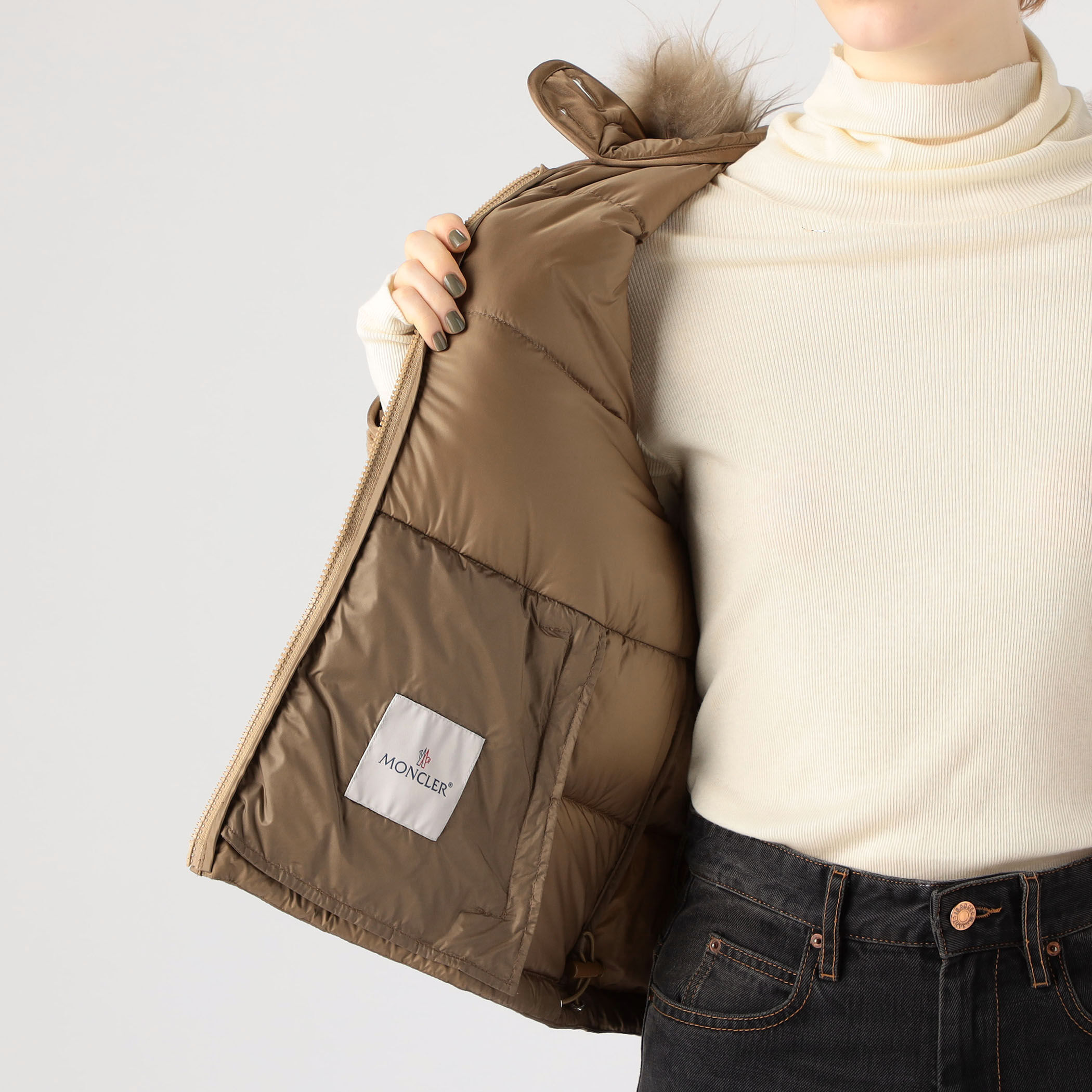 MONCLER MARNE ショートダウンジャケット｜トゥモローランド