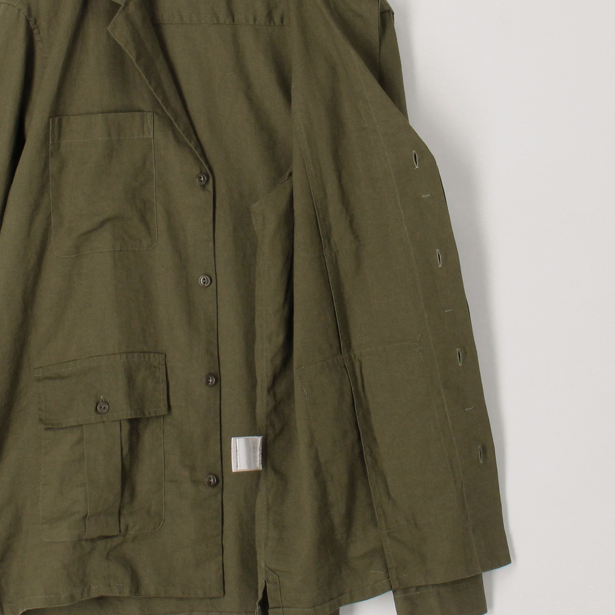 別注】GUY ROVER リネンレーヨン サファリシャツ｜トゥモローランド