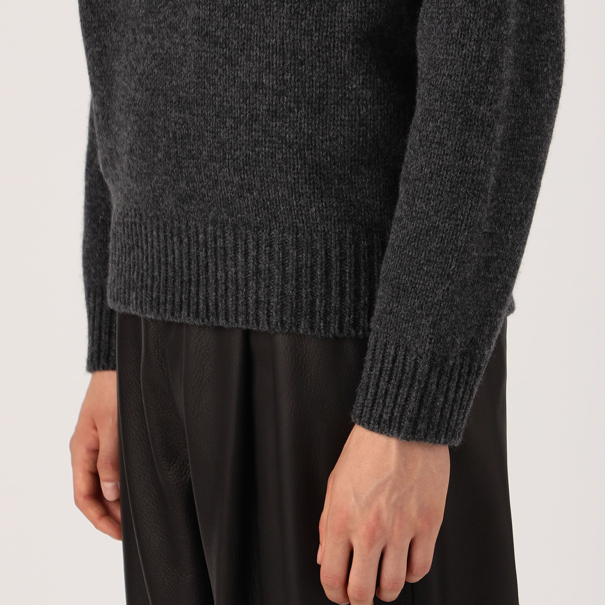 ファインウール クルーネックニット｜トゥモローランド 公式通販