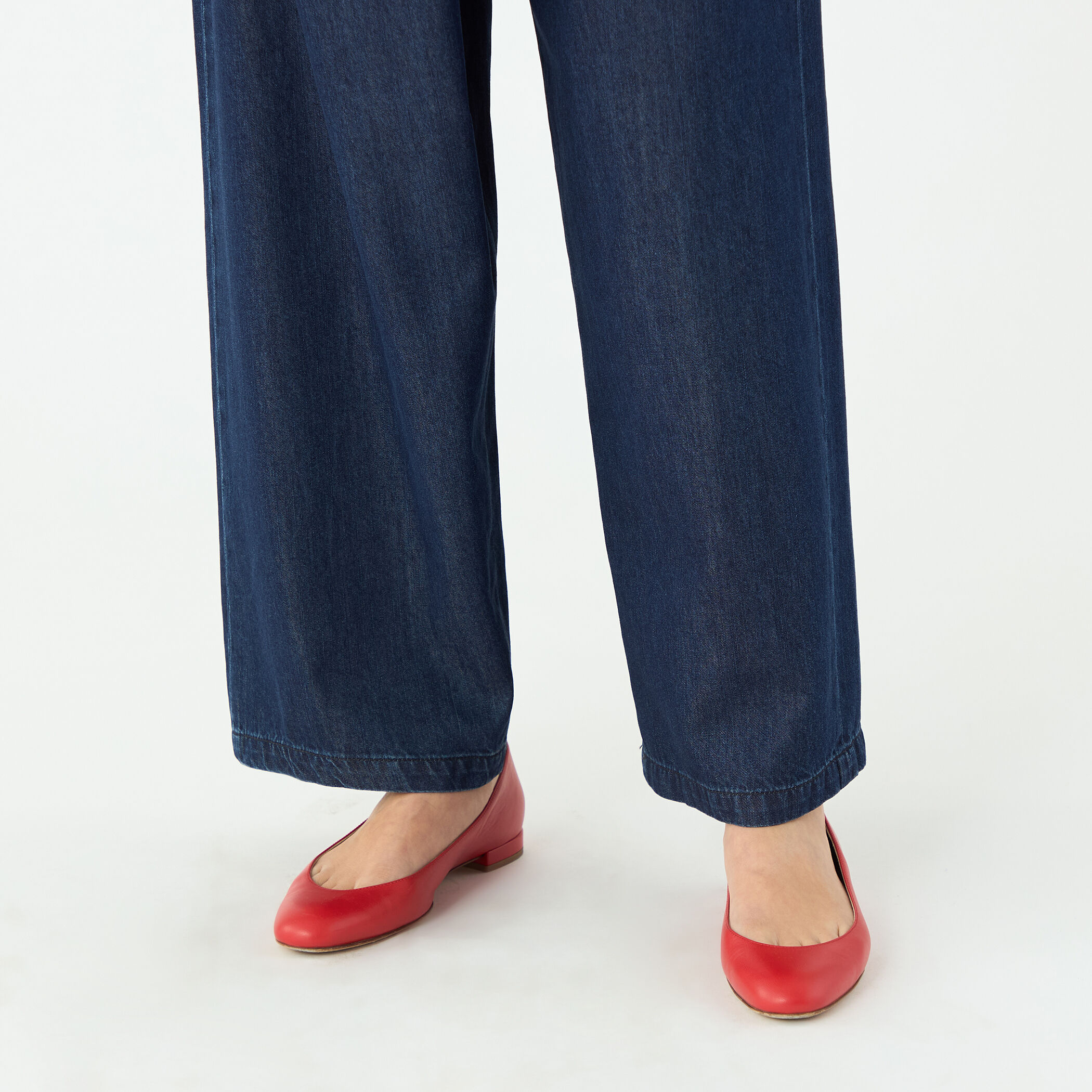 コットンセルロースデニム アシンメトリータックパンツ