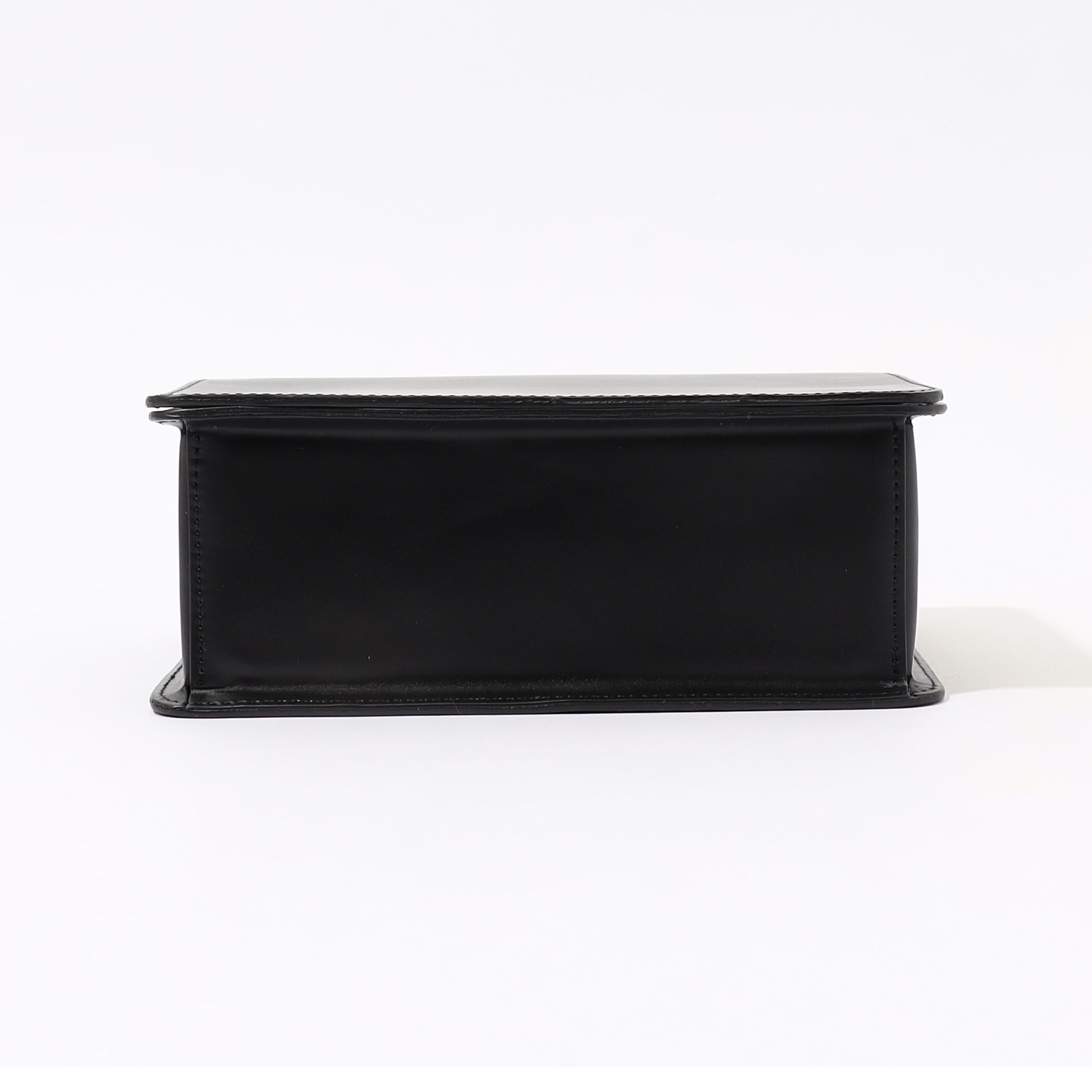BUCKET BAGGAGE ロングハンドル フラップバッグ BUCKET BAGGAGE ロングハンドル フラップバッグ