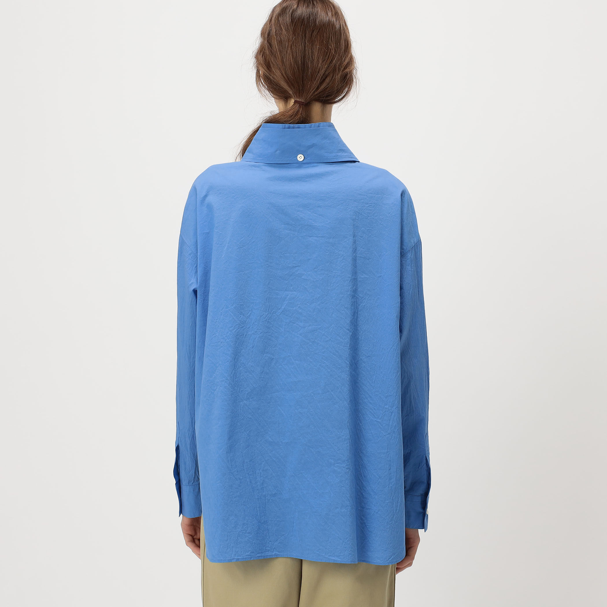 コットンシルクブロード スタンドカラータイシャツ｜トゥモローランド