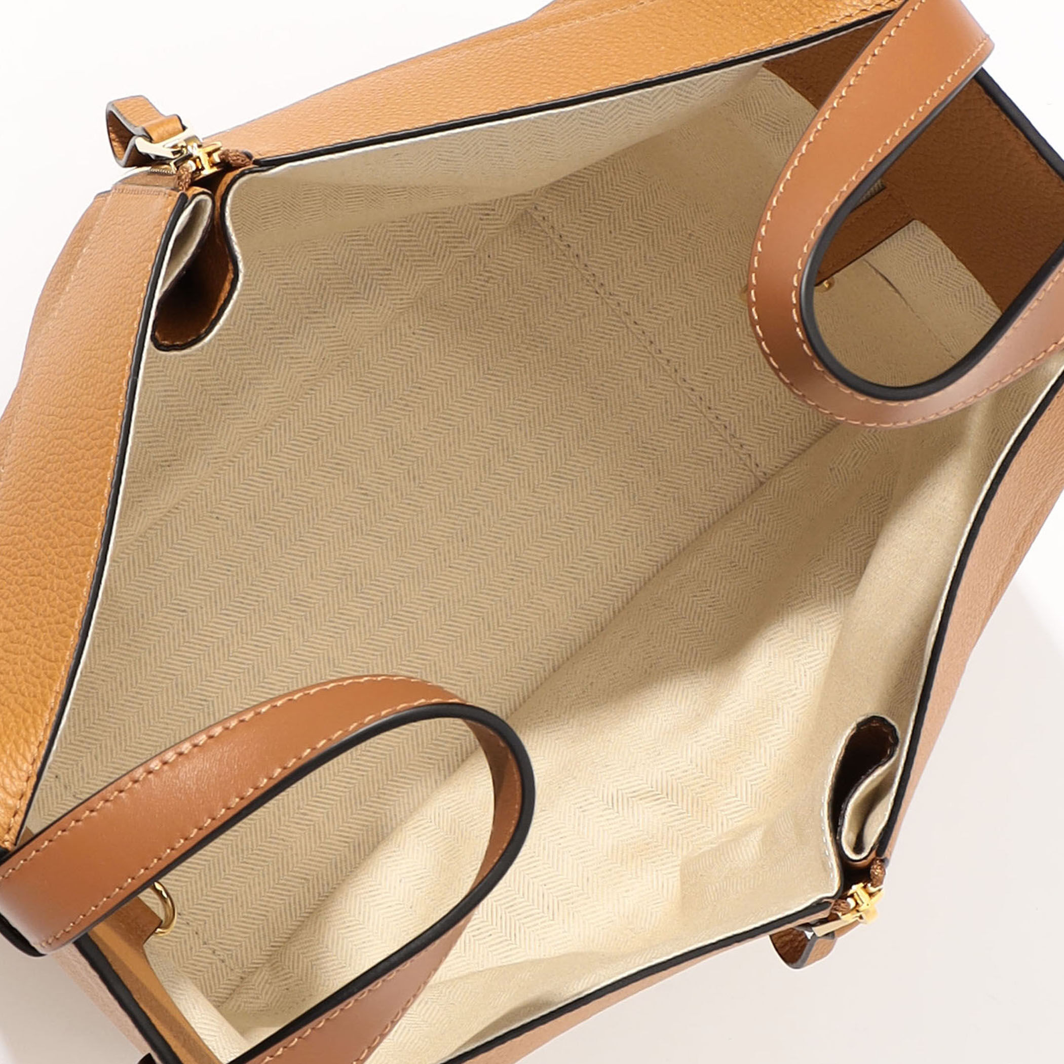 LOEWE ハンモックスモールバッグ｜トゥモローランド 公式通販