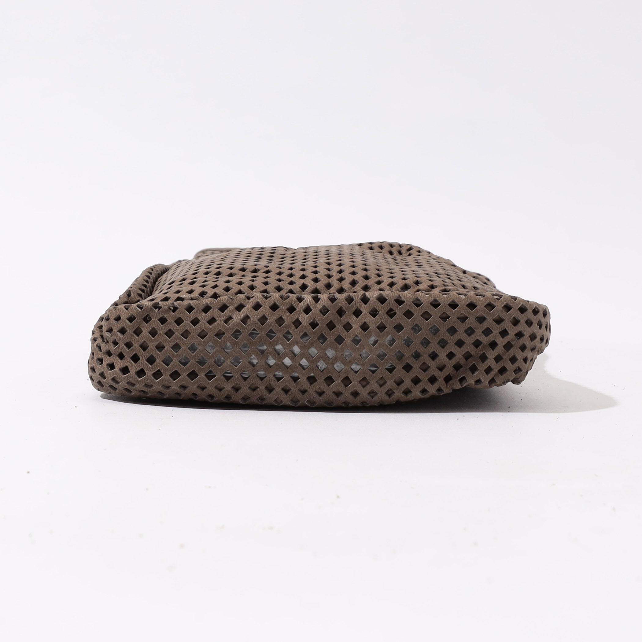 AMIACALVA WASHED LEATHER MESH POCHETTE｜トゥモローランド