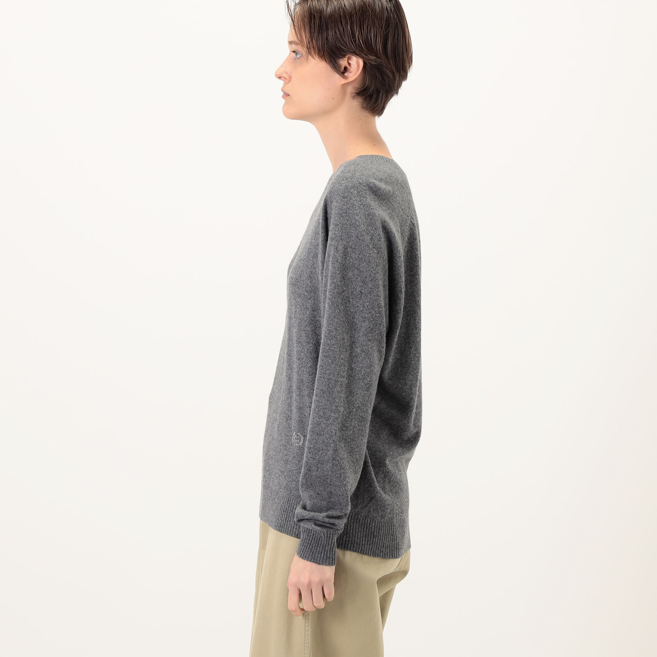 Commission DOUBLE FRONT KNIT バックオープン Vネックニット