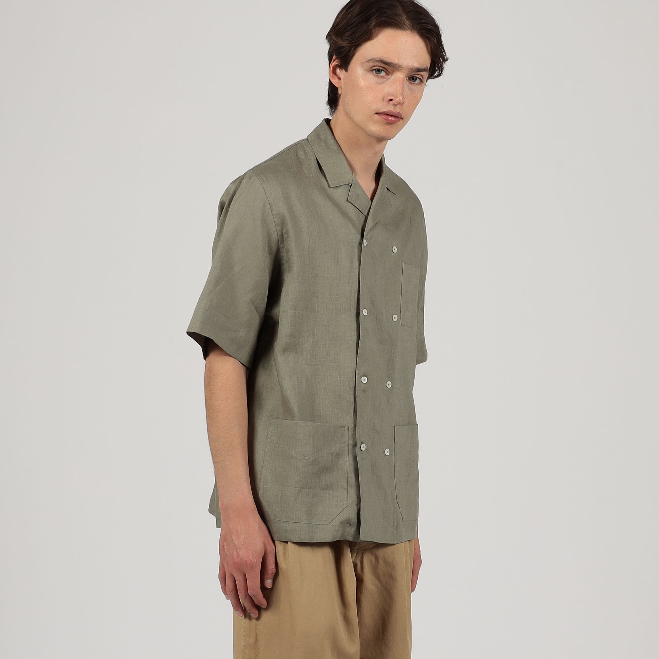 リネン ダブルブレステッド ハーフスリーブシャツ｜トゥモローランド