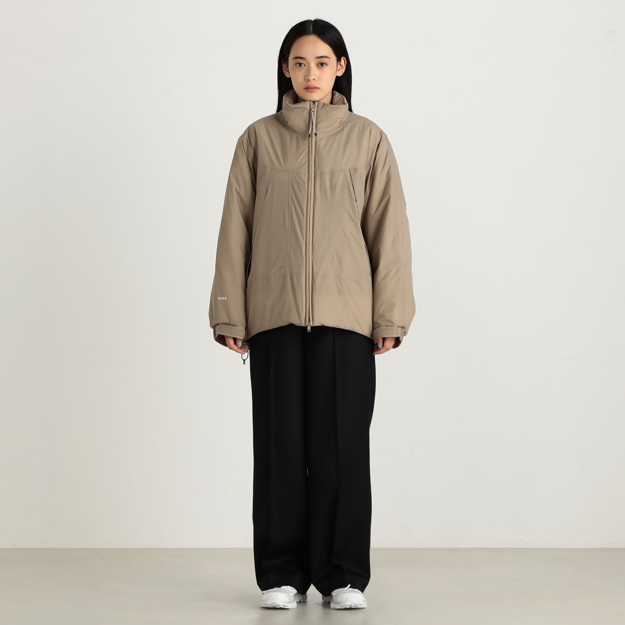 □【別注】HYKE×Edition PERTEX PUFF JACKET｜トゥモローランド