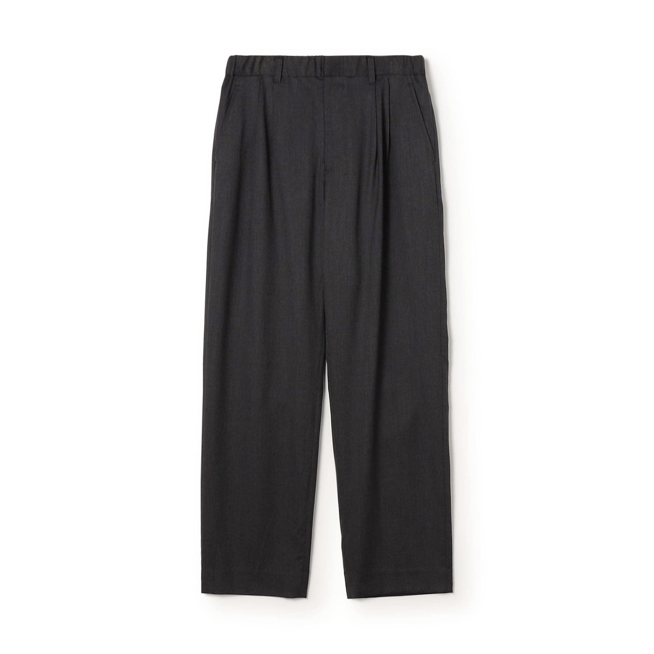 新品！GALERIE VIE MEN タックパンツ チャコールグレー ウォッシャブルギャバジン タックパンツ｜トゥモローランド 公式通販