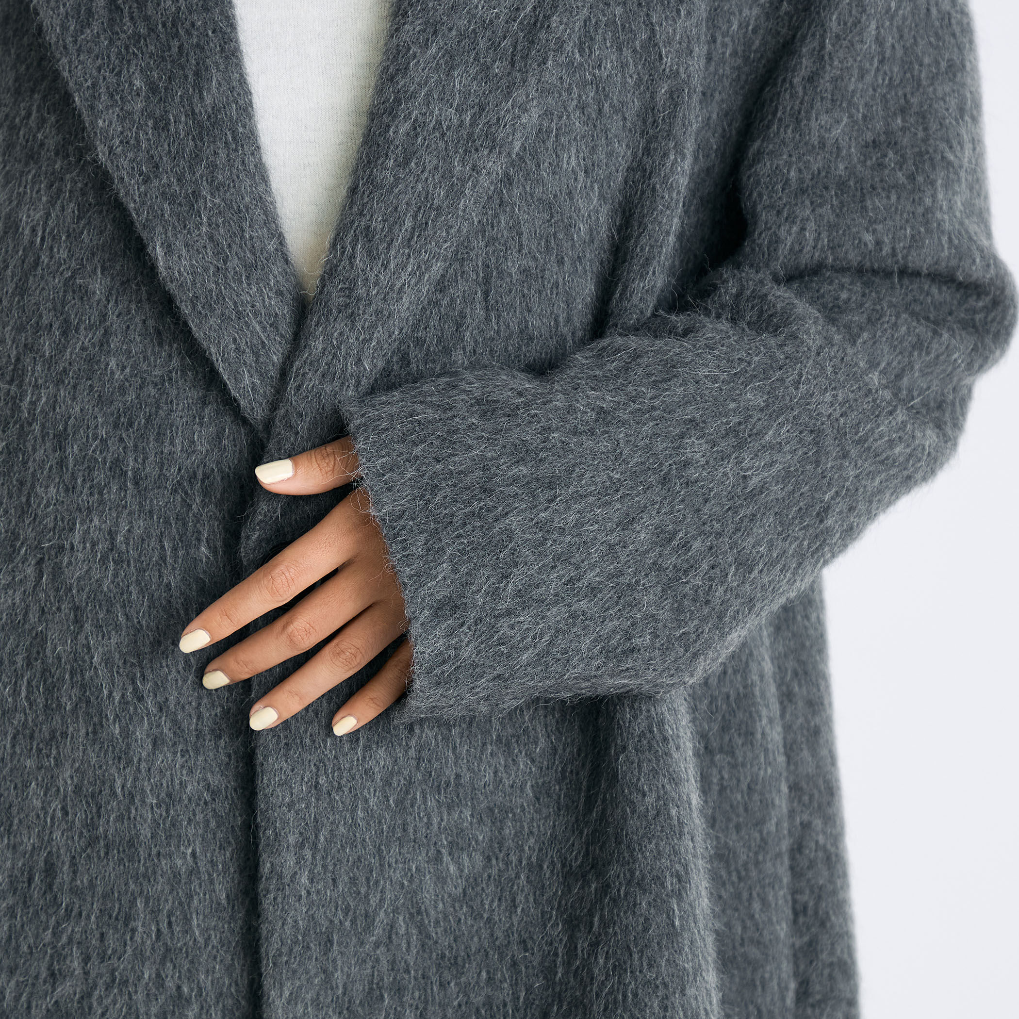 アルパカシャギー チェスターコート｜トゥモローランド 公式通販