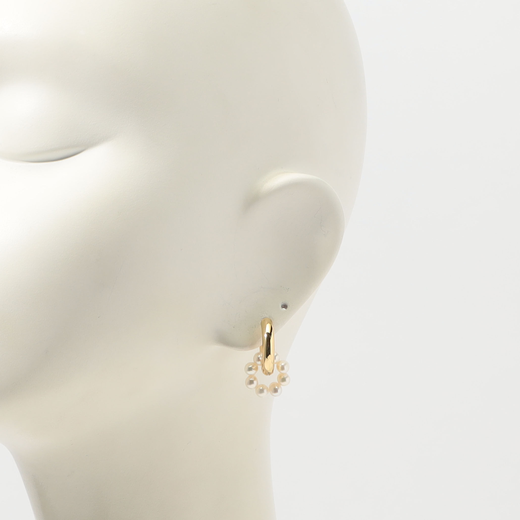 Kenneth Jay Lane Pearl Hoops ピアス｜トゥモローランド 公式通販