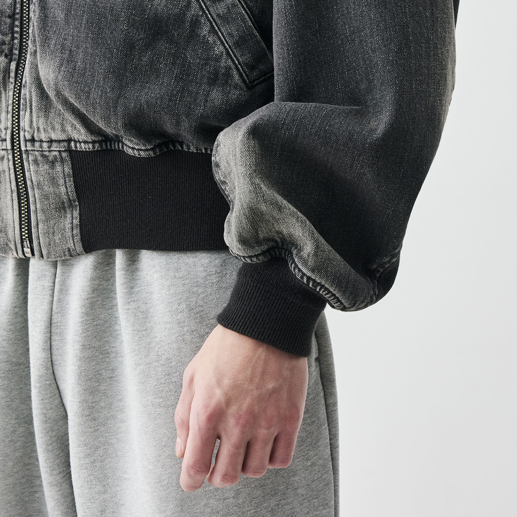 ブラックデニム MA-1ジャケット｜トゥモローランド 公式通販