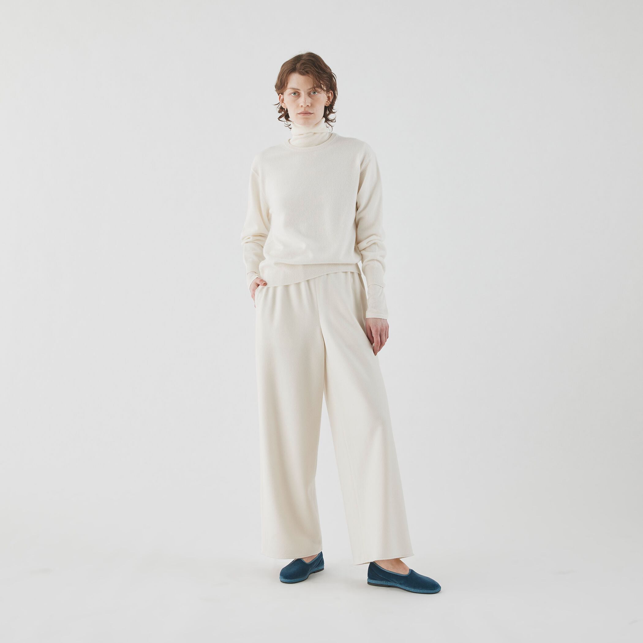 ホワイトフランネル イージーワイドパンツ｜トゥモローランド 公式通販