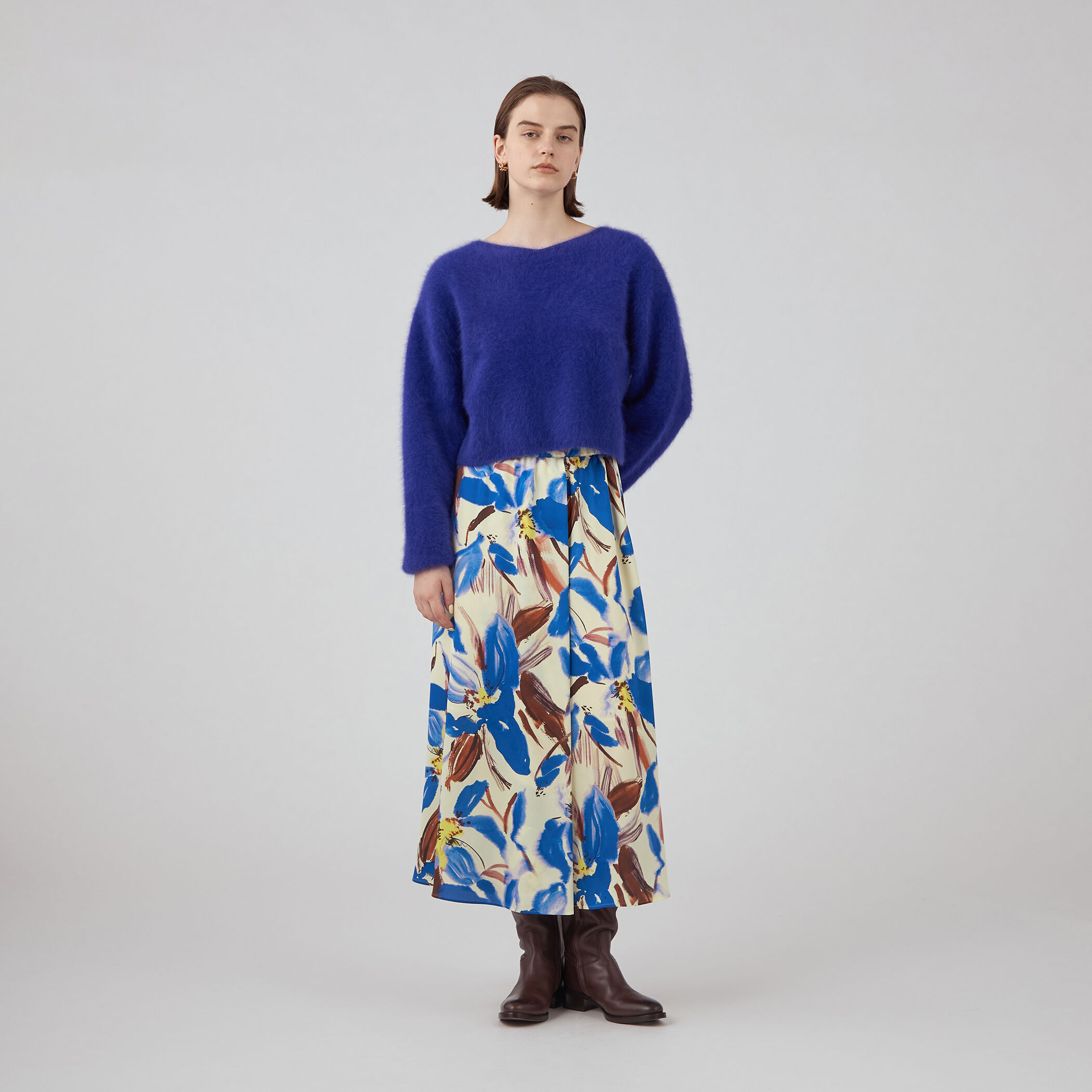 新品　トゥモローランド　フラッフィーヤーン Vネックプルオーバー　ニット フラッフィーヤーン Vネックプルオーバー｜トゥモローランド 公式通販