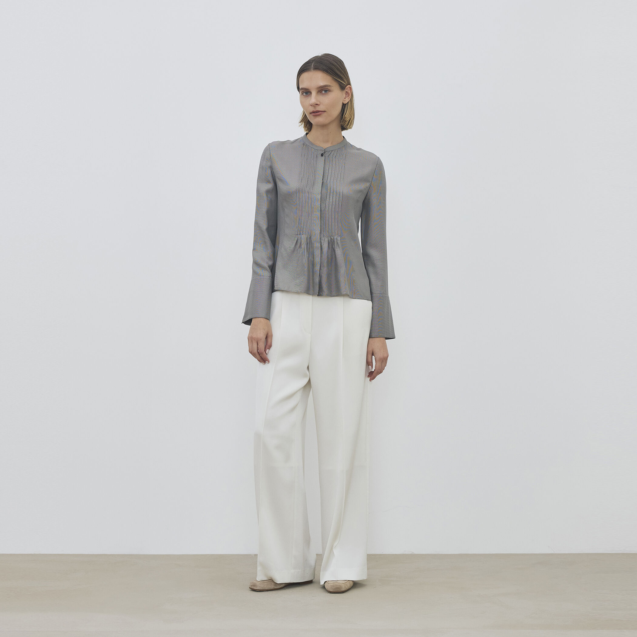 サテンジョーゼット タックワイドパンツ｜トゥモローランド 公式通販