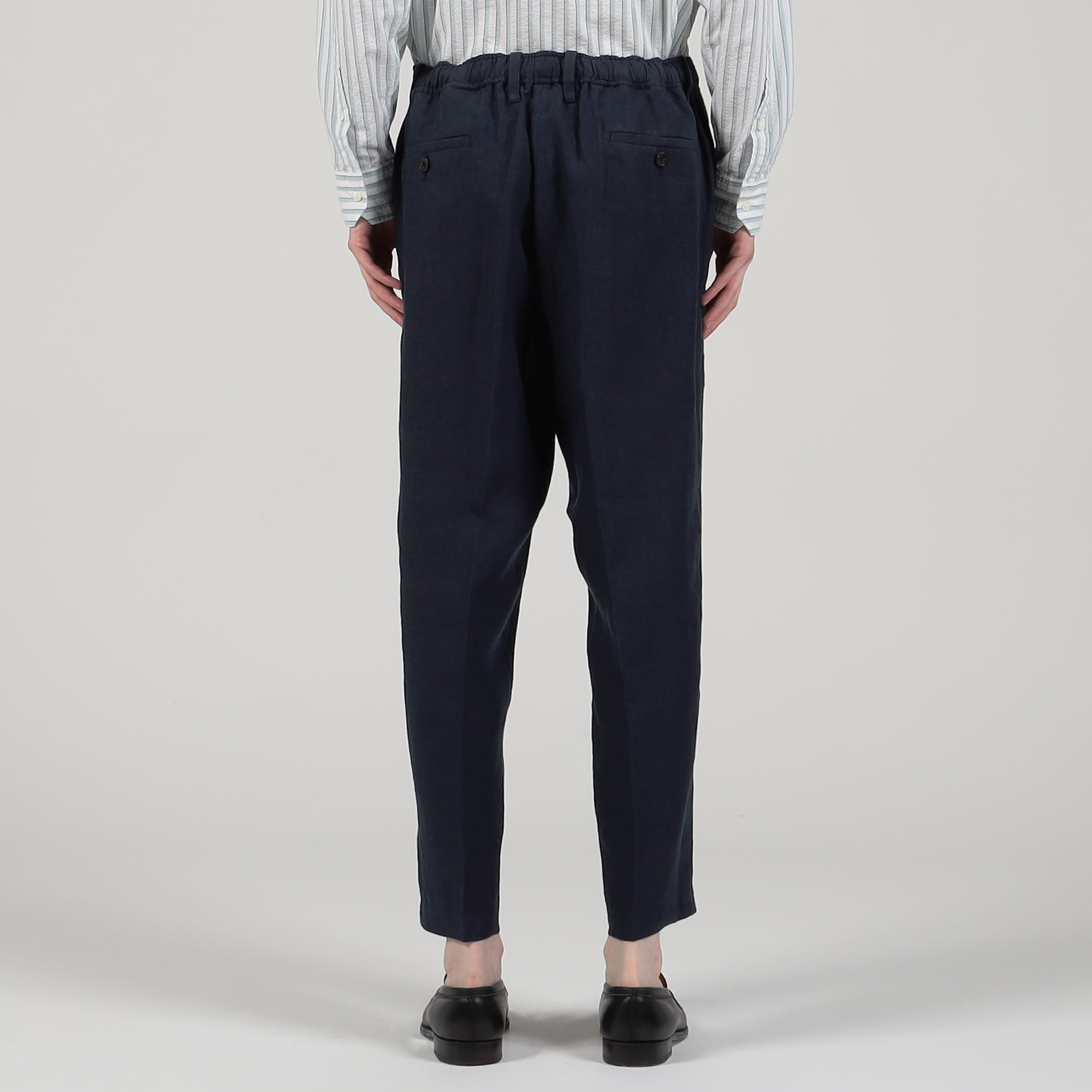 ベルジャンリネン ワイドテーパードイージーパンツ｜トゥモローランド