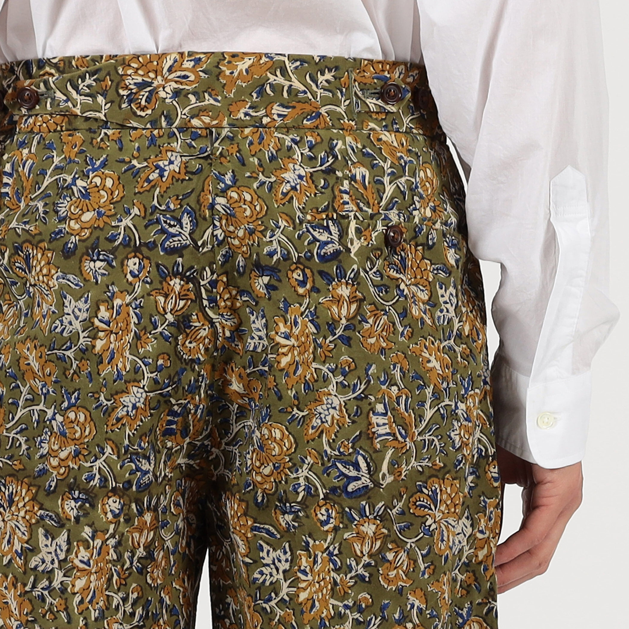 バティックプリント バックベルト ショートパンツ｜トゥモローランド