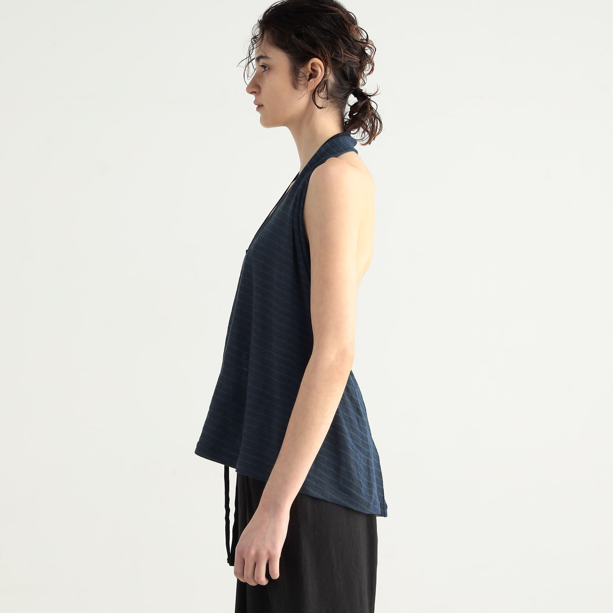 リネンボーダー ホルターネックカットソー｜トゥモローランド 公式通販