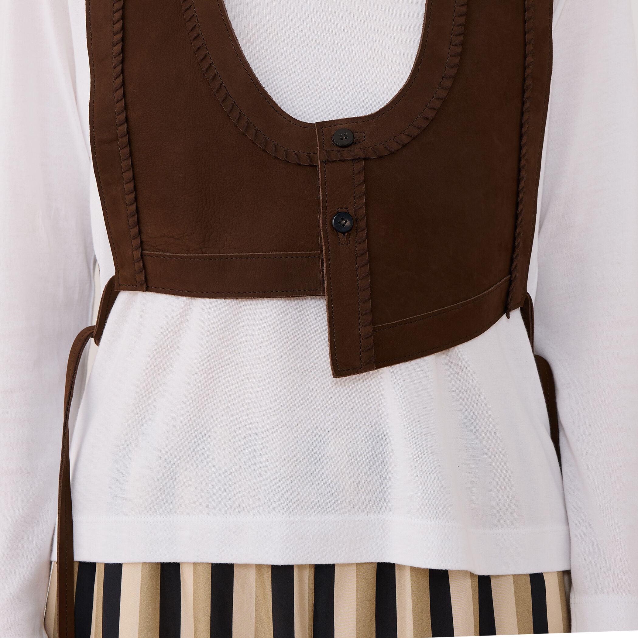 プライムヌバック アシンメトリーベスト｜トゥモローランド 公式通販