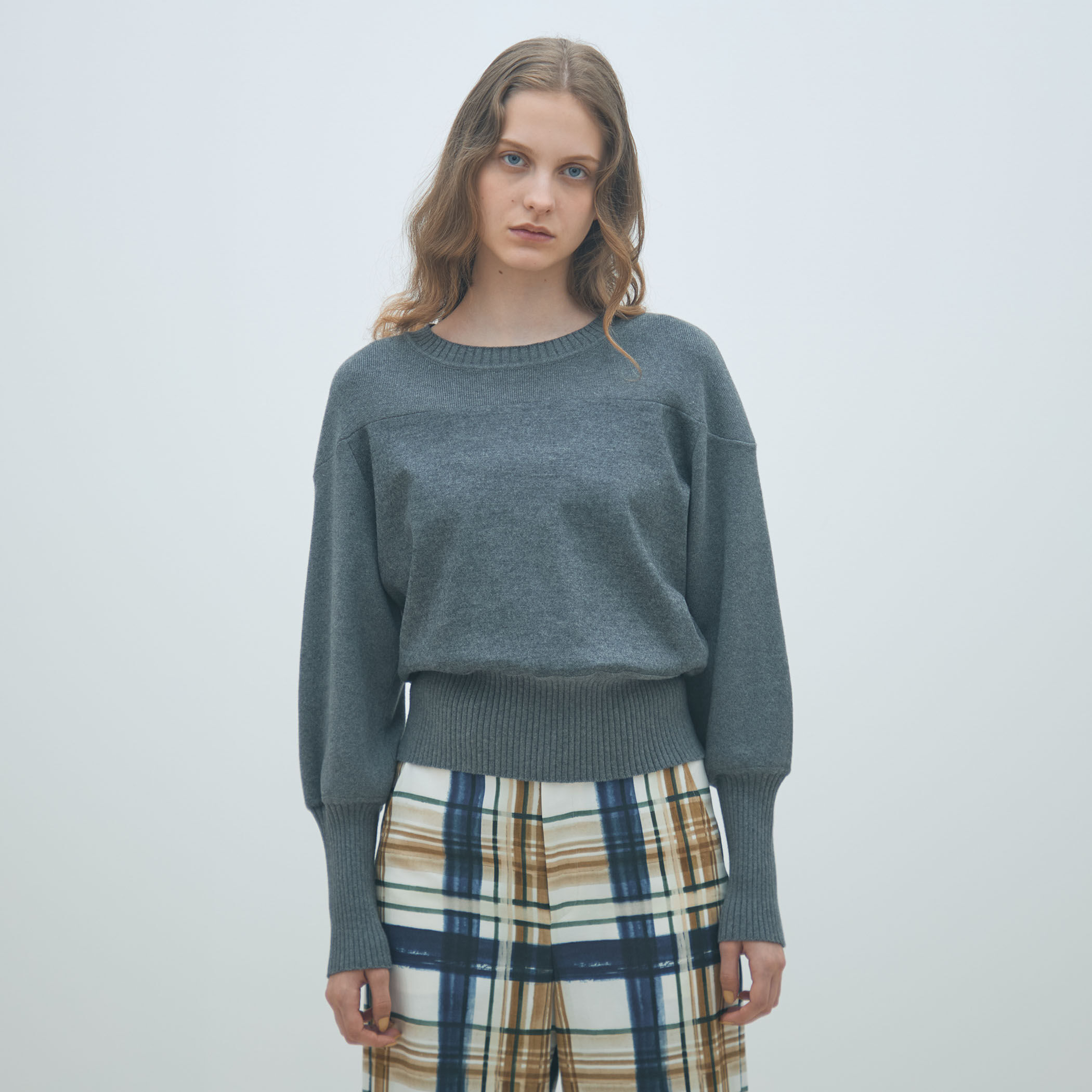 ニットコンビジャージー クルーネックプルオーバー｜トゥモローランド