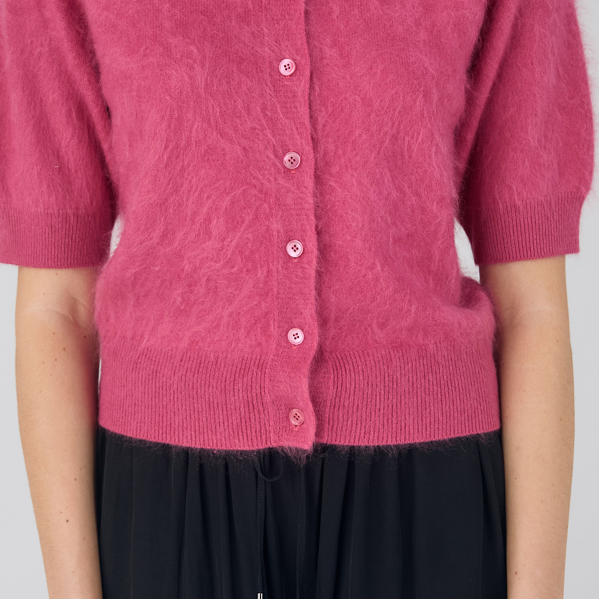 ピュアカシミヤファー ハーフスリーブカーディガン｜トゥモローランド