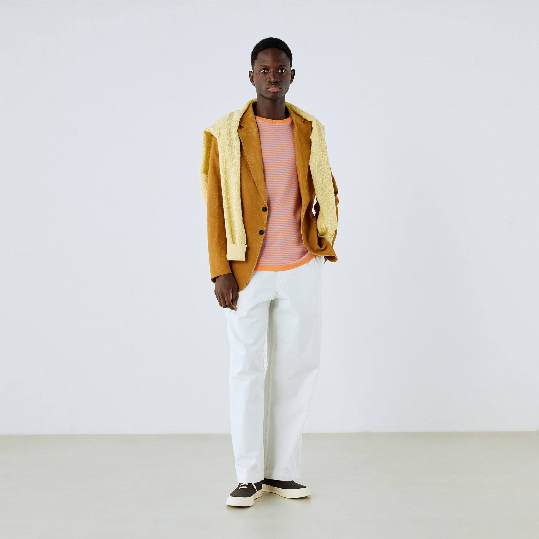 ラムスエード シングルブレステッド2Bジャケット｜トゥモローランド