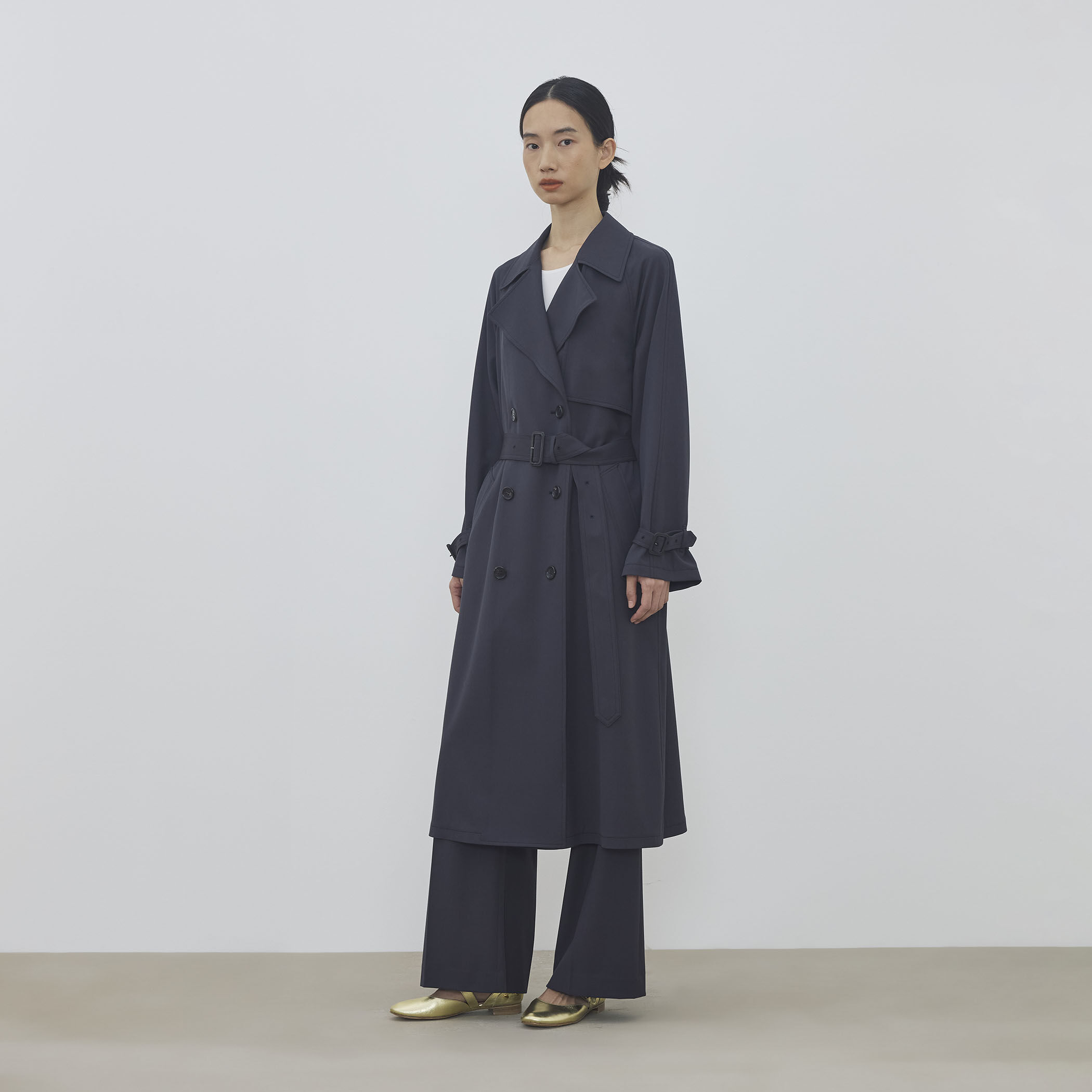 ハイツイストギャバジン トレンチコート｜トゥモローランド 公式通販